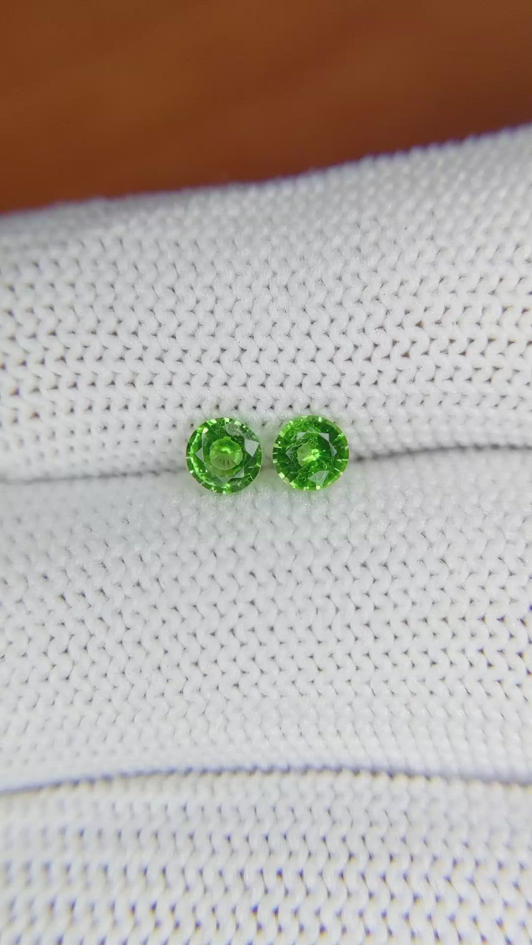 0.56&nbsp;Ct.Tw.Total Carat Weight Tsavorite Garnet Pair from Madagascar Size Video