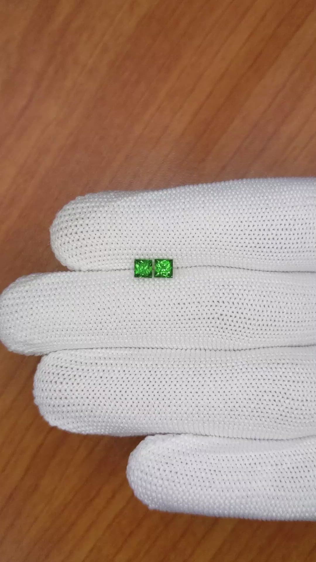 0.75&nbsp;Ct.Tw.Total Carat Weight Tsavorite Garnet Pair from Madagascar Size Video