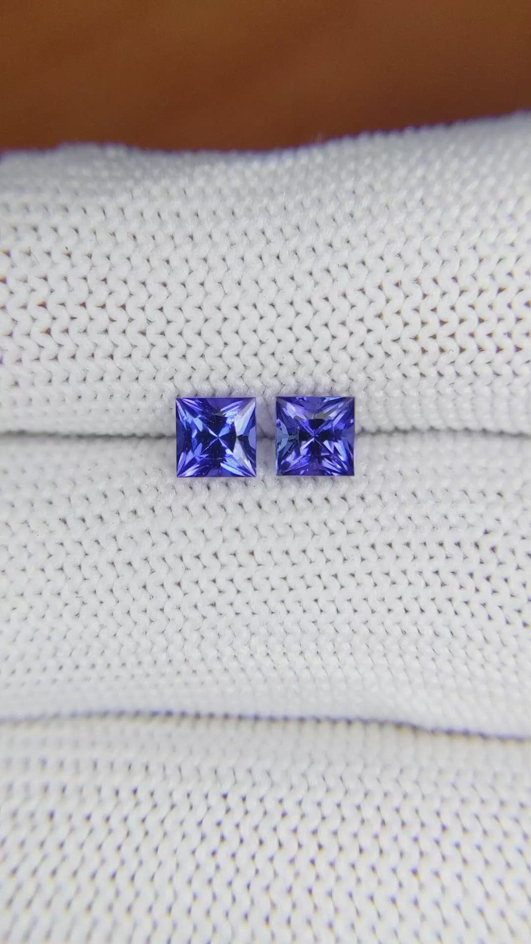 1.01&nbsp;Ct.Tw.Total Carat Weight Tanzanite Pair from Tanzania Size Video
