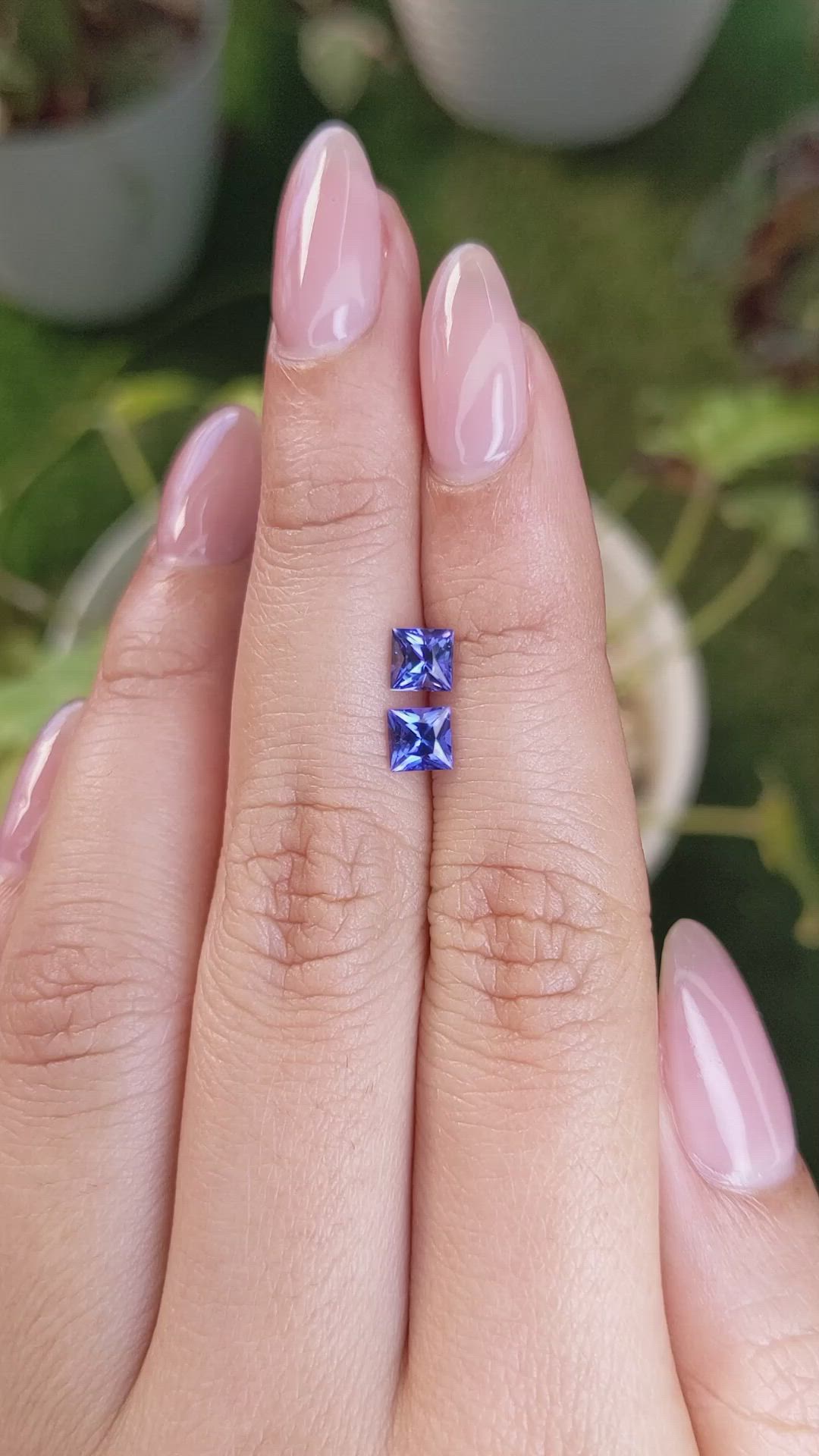 1.01&nbsp;Ct.Tw.Total Carat Weight Tanzanite Pair from Tanzania Size Video