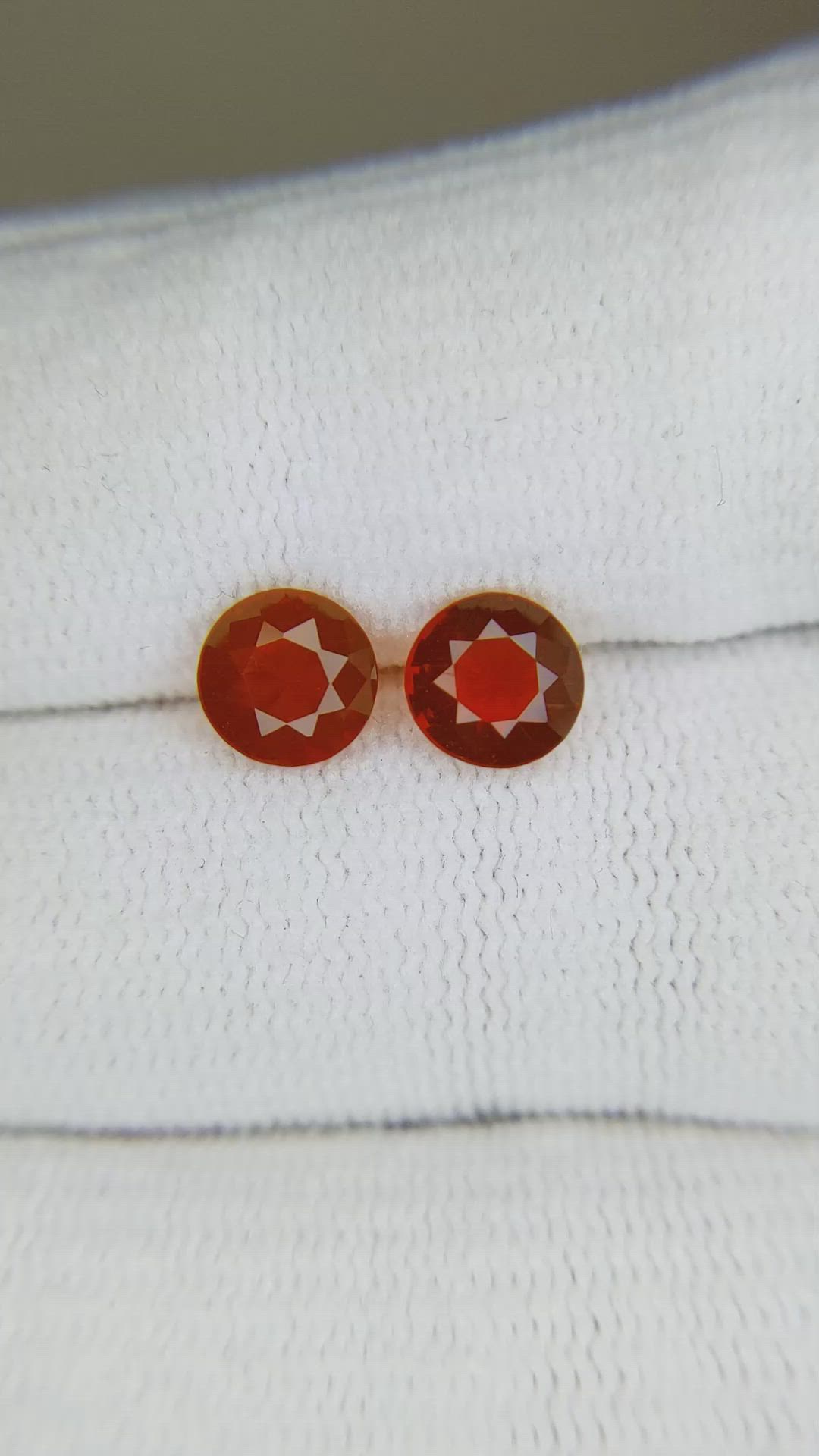 1.21&nbsp;Ct.Tw.Total Carat Weight Opal Pair from Mexico Size Video