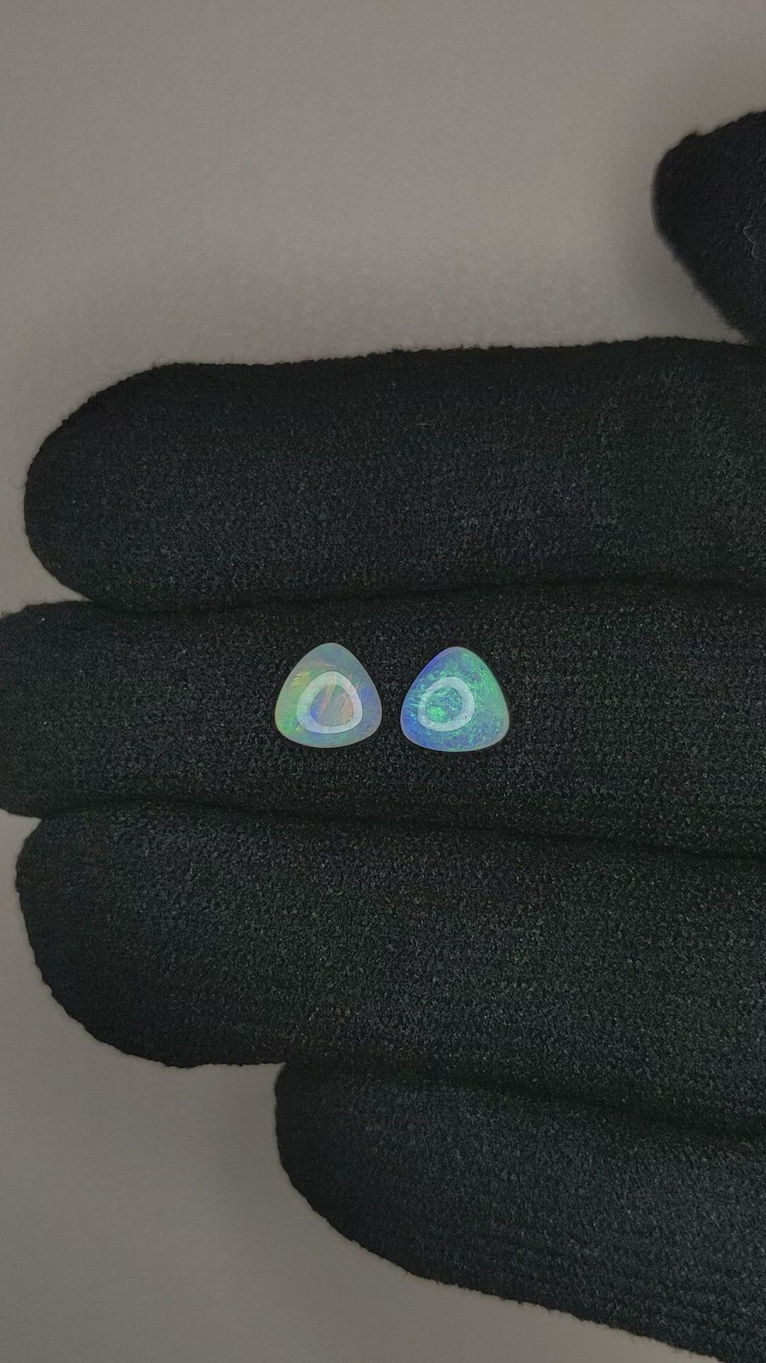 1.09&nbsp;Ct.Tw.Total Carat Weight Cabochon Opal Pair from Australia Size Video