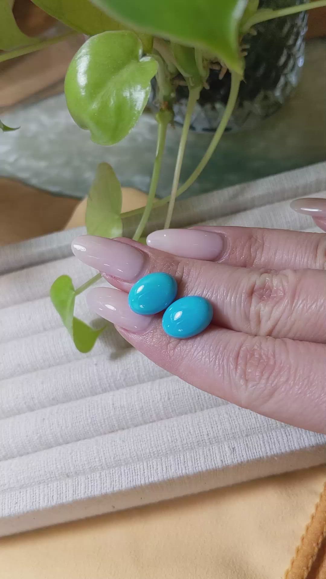 10.90&nbsp;Ct.Tw.Total Carat Weight Cabochon Turquoise Pair from USA Size Video