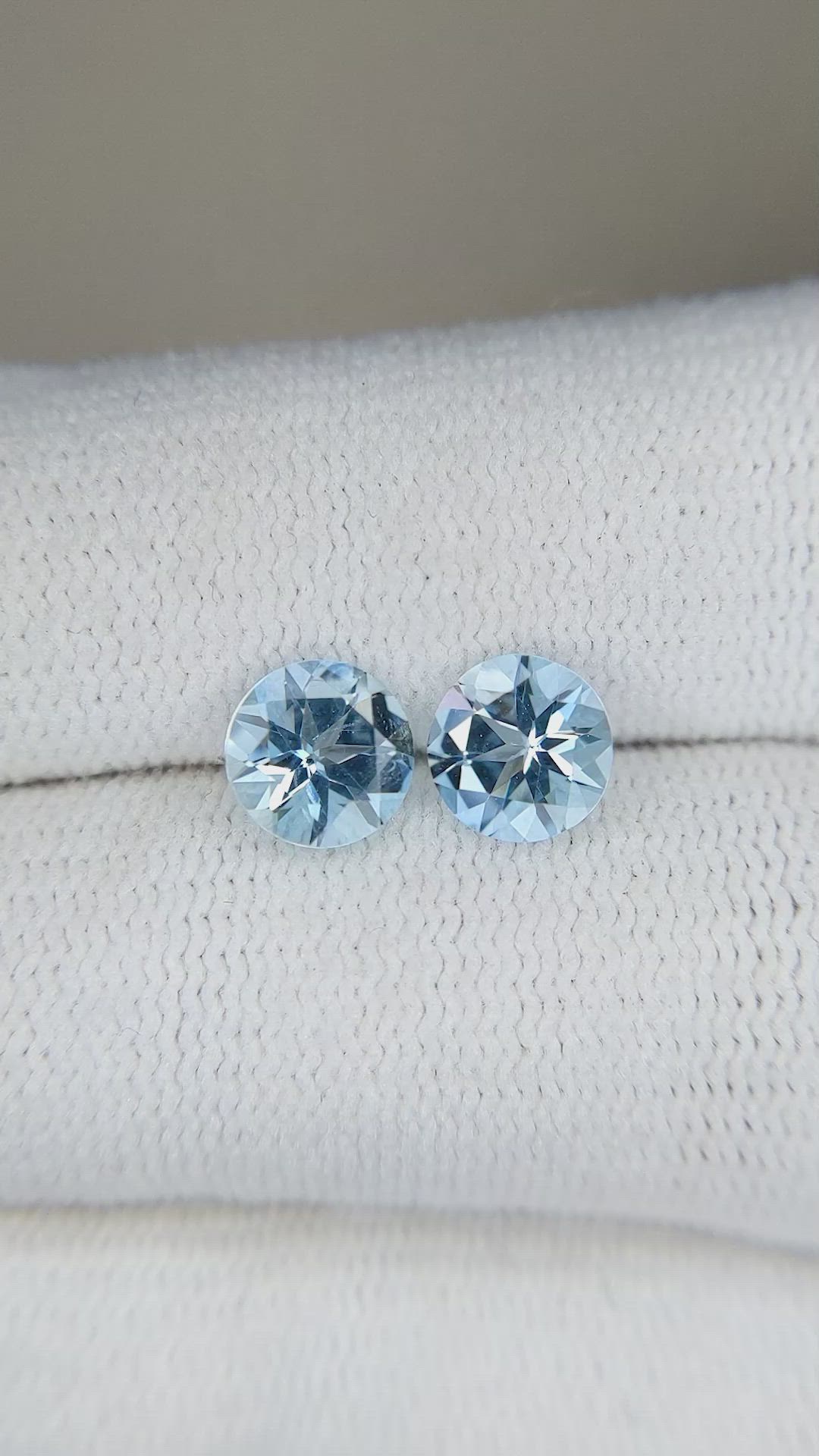 1.42&nbsp;Ct.Tw.Total Carat Weight Aquamarine Pair from Brazil Size Video