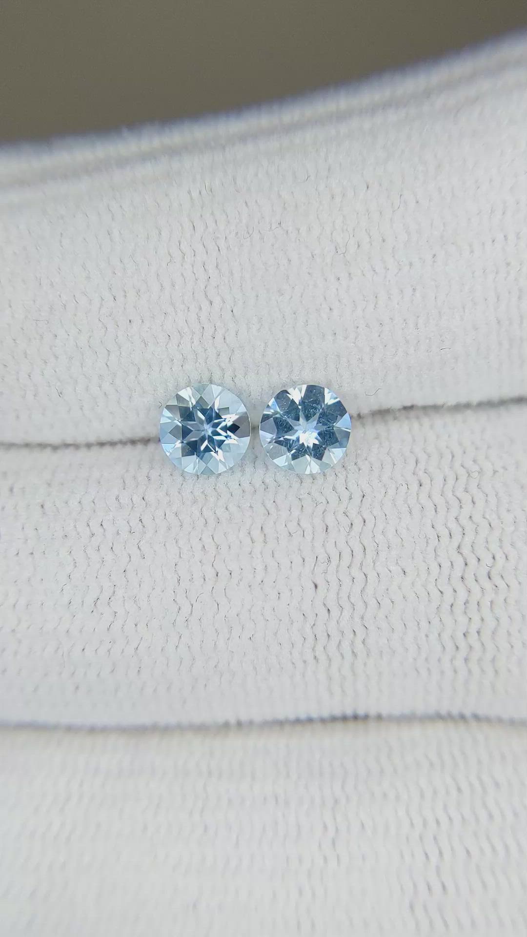 0.75&nbsp;Ct.Tw.Total Carat Weight Aquamarine Pair from Brazil Size Video