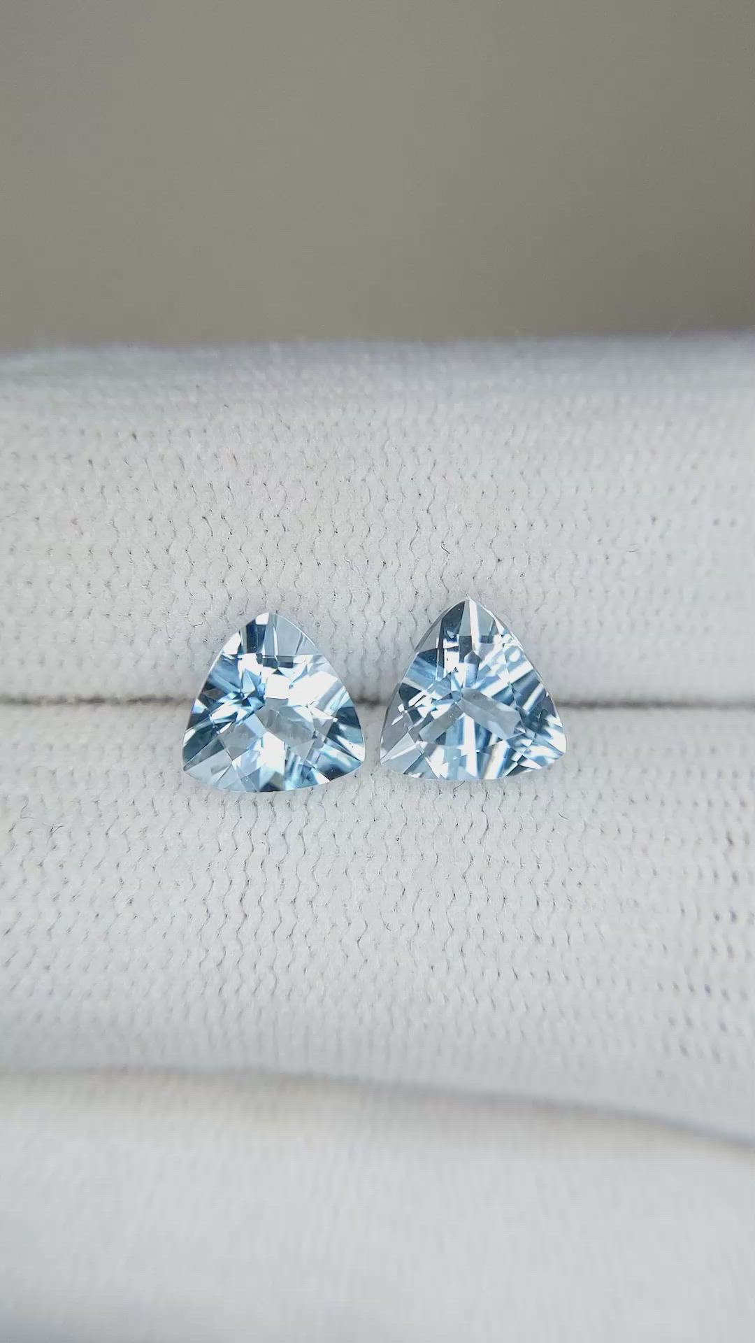 1.96&nbsp;Ct.Tw.Total Carat Weight Aquamarine Pair from Brazil Size Video