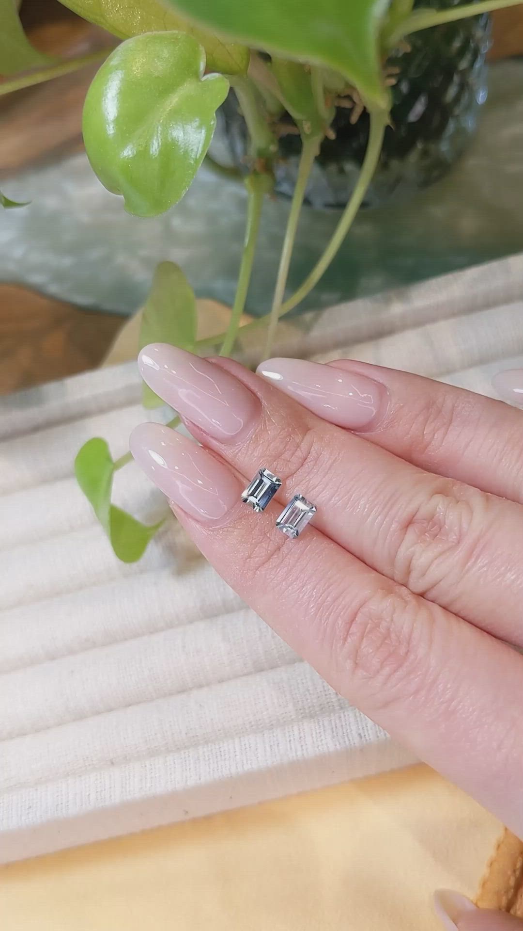 0.96&nbsp;Ct.Tw.Total Carat Weight Aquamarine Pair from Brazil Size Video