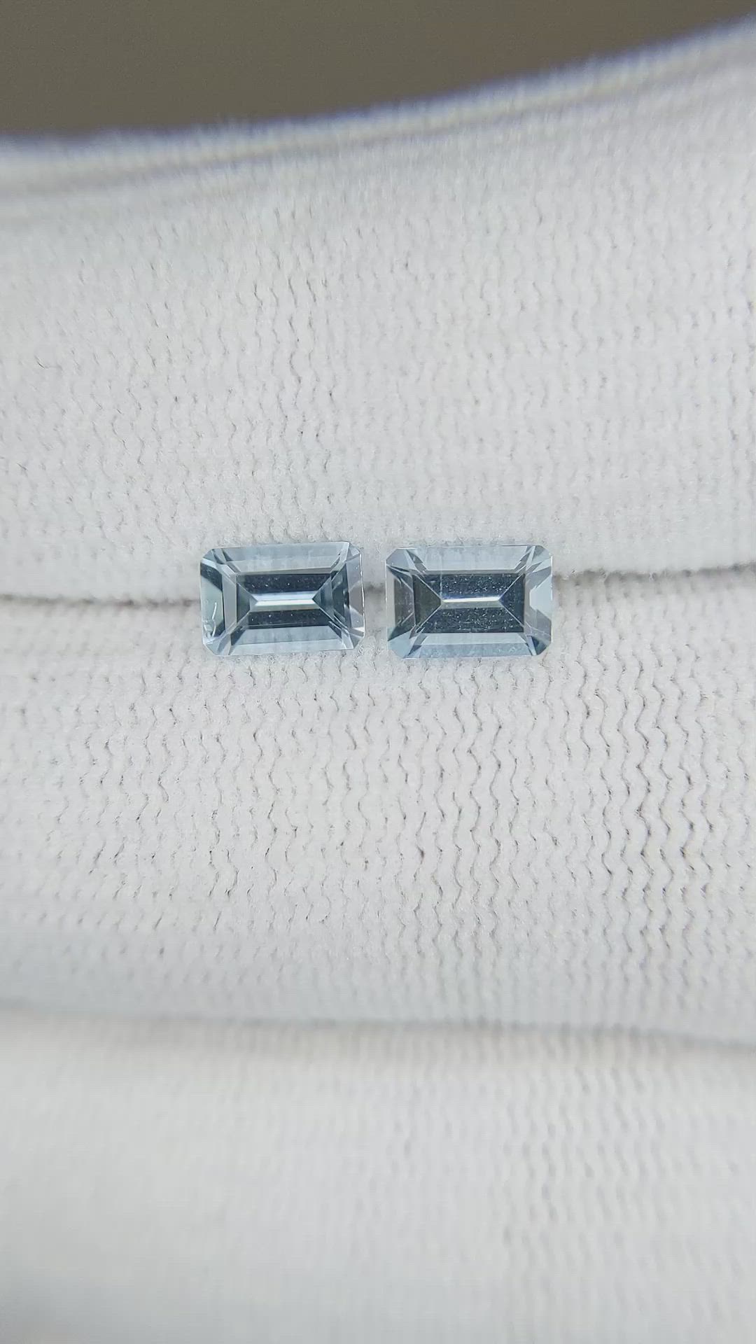 0.96&nbsp;Ct.Tw.Total Carat Weight Aquamarine Pair from Brazil Size Video