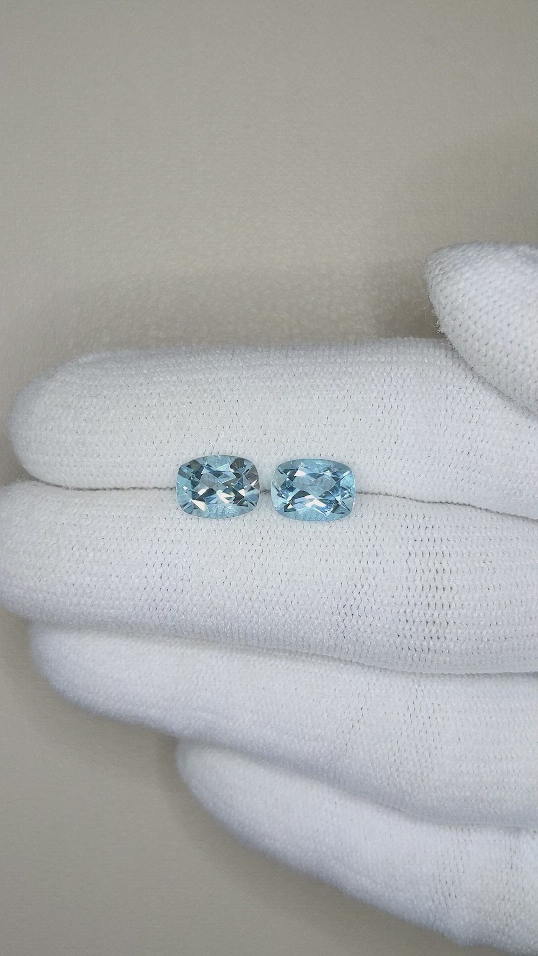 2.12&nbsp;Ct.Tw.Total Carat Weight Aquamarine Pair from Brazil Size Video