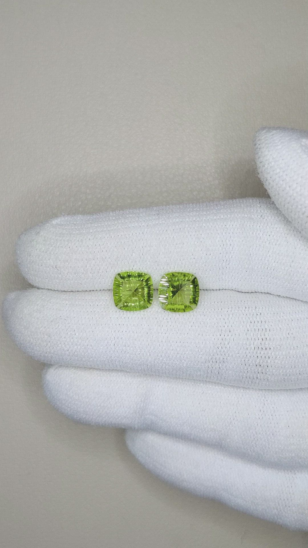 2.50&nbsp;Ct.Tw.Total Carat Weight Yellowish Green Peridot Pair from Burma (Myanmar) Size Video