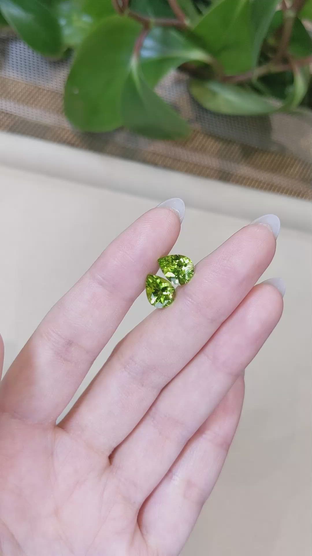 4.69&nbsp;Ct.Tw.Total Carat Weight Peridot Pair from Burma (Myanmar) Size Video