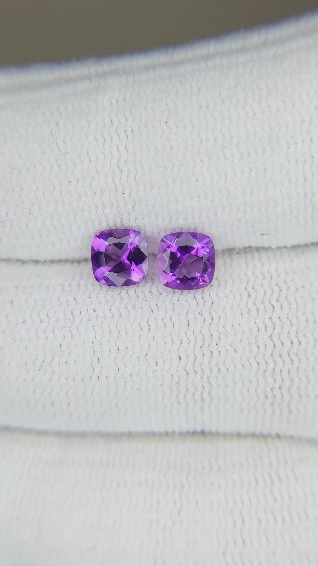 0.97&nbsp;Ct.Tw.Total Carat Weight Amethyst Pair from Brazil Size Video