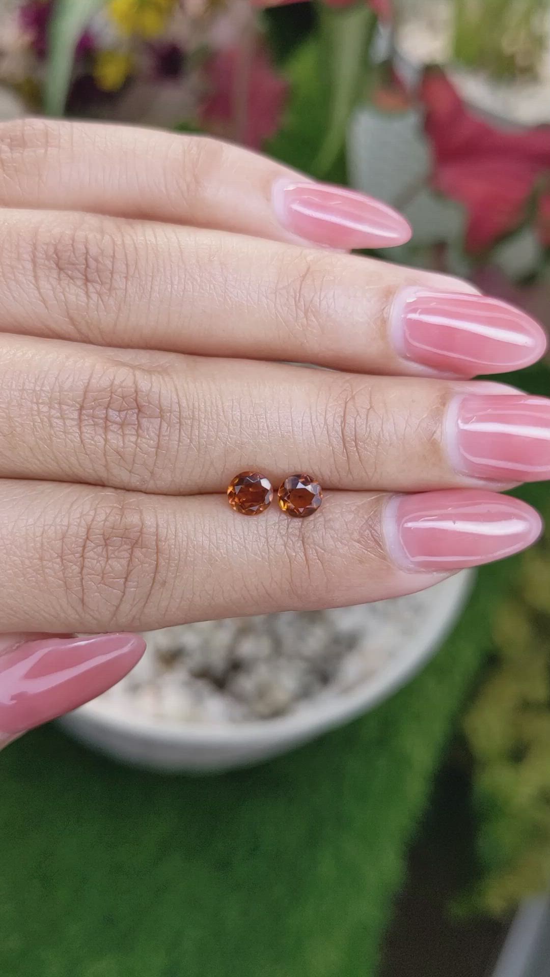 0.80&nbsp;Ct.Tw.Total Carat Weight Citrine Pair from Ceylon (Sri Lanka) Size Video