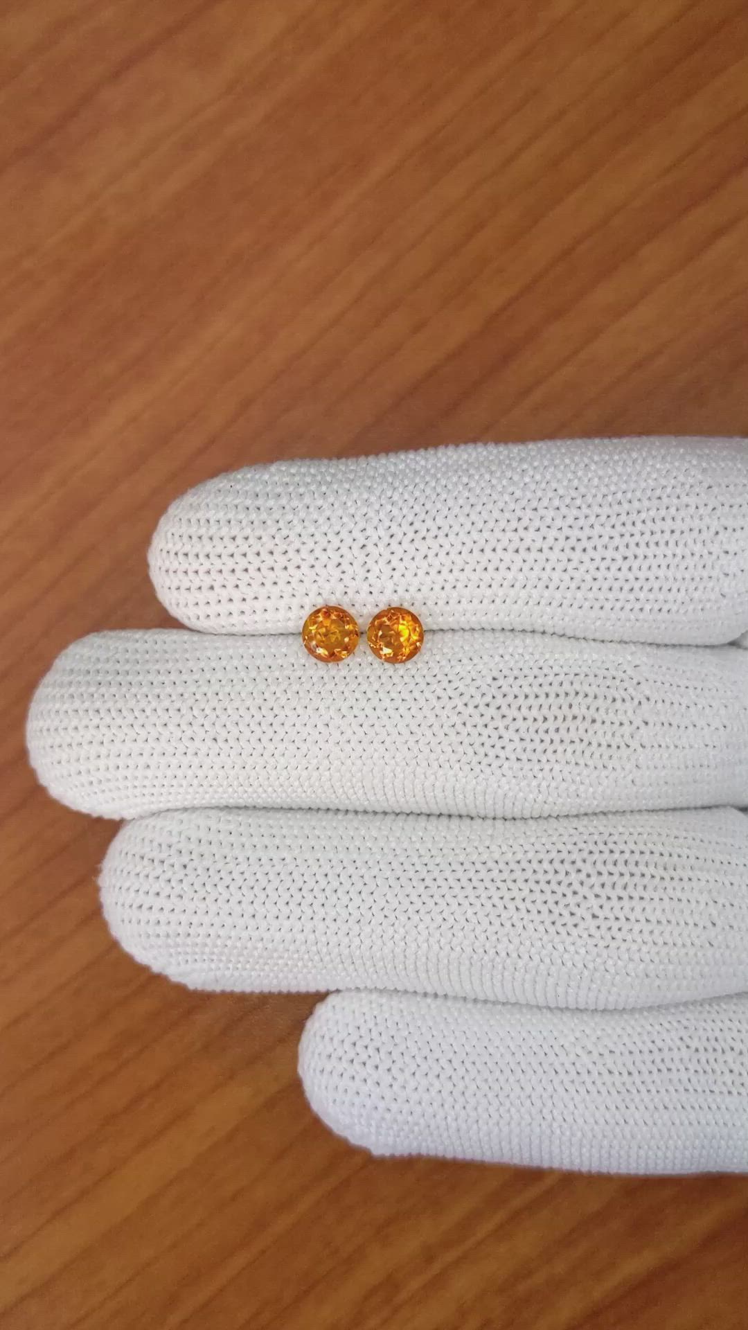 0.99&nbsp;Ct.Tw.Total Carat Weight Citrine Pair from Ceylon (Sri Lanka) Size Video