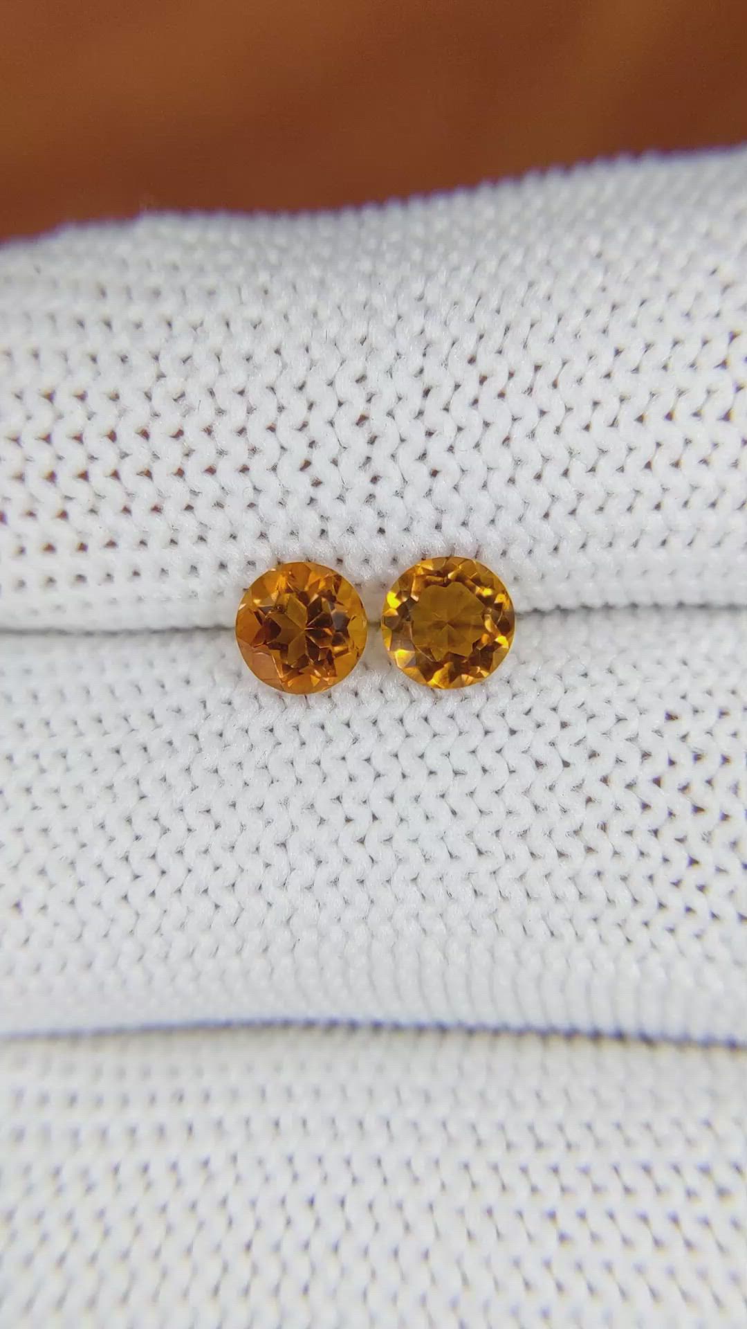 0.94&nbsp;Ct.Tw.Total Carat Weight Citrine Pair from Ceylon (Sri Lanka) Size Video