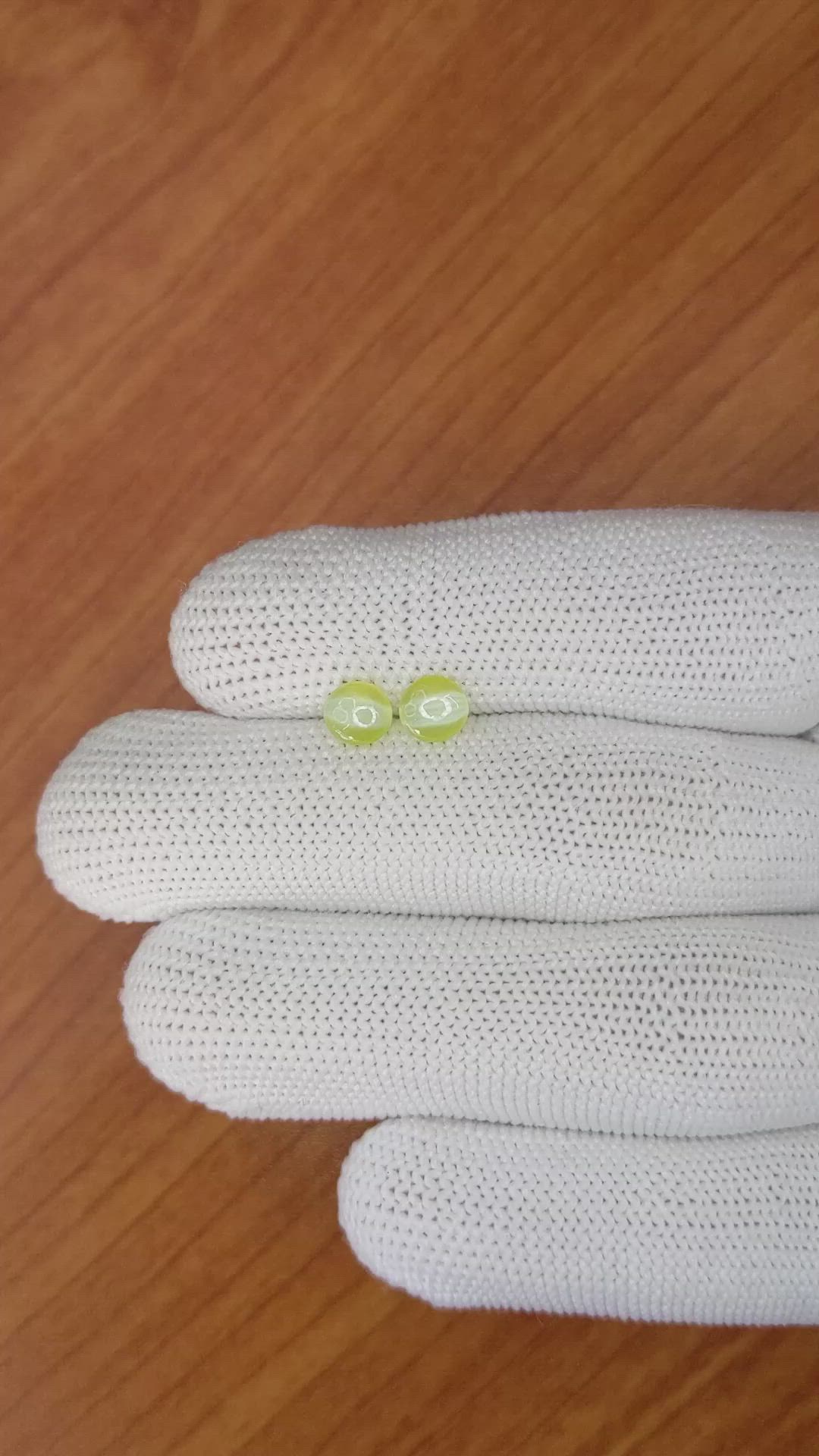 1.66&nbsp;Ct.Tw.Total Carat Weight Greenish Yellow Cabochon Chrysoberyl Pair from Ceylon (Sri Lanka) Size Video