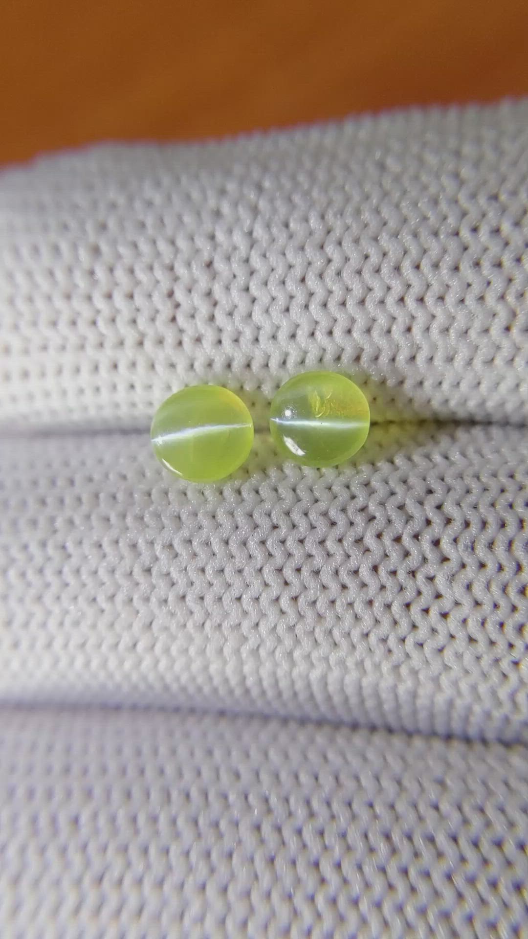 1.66&nbsp;Ct.Tw.Total Carat Weight Greenish Yellow Cabochon Chrysoberyl Pair from Ceylon (Sri Lanka) Size Video