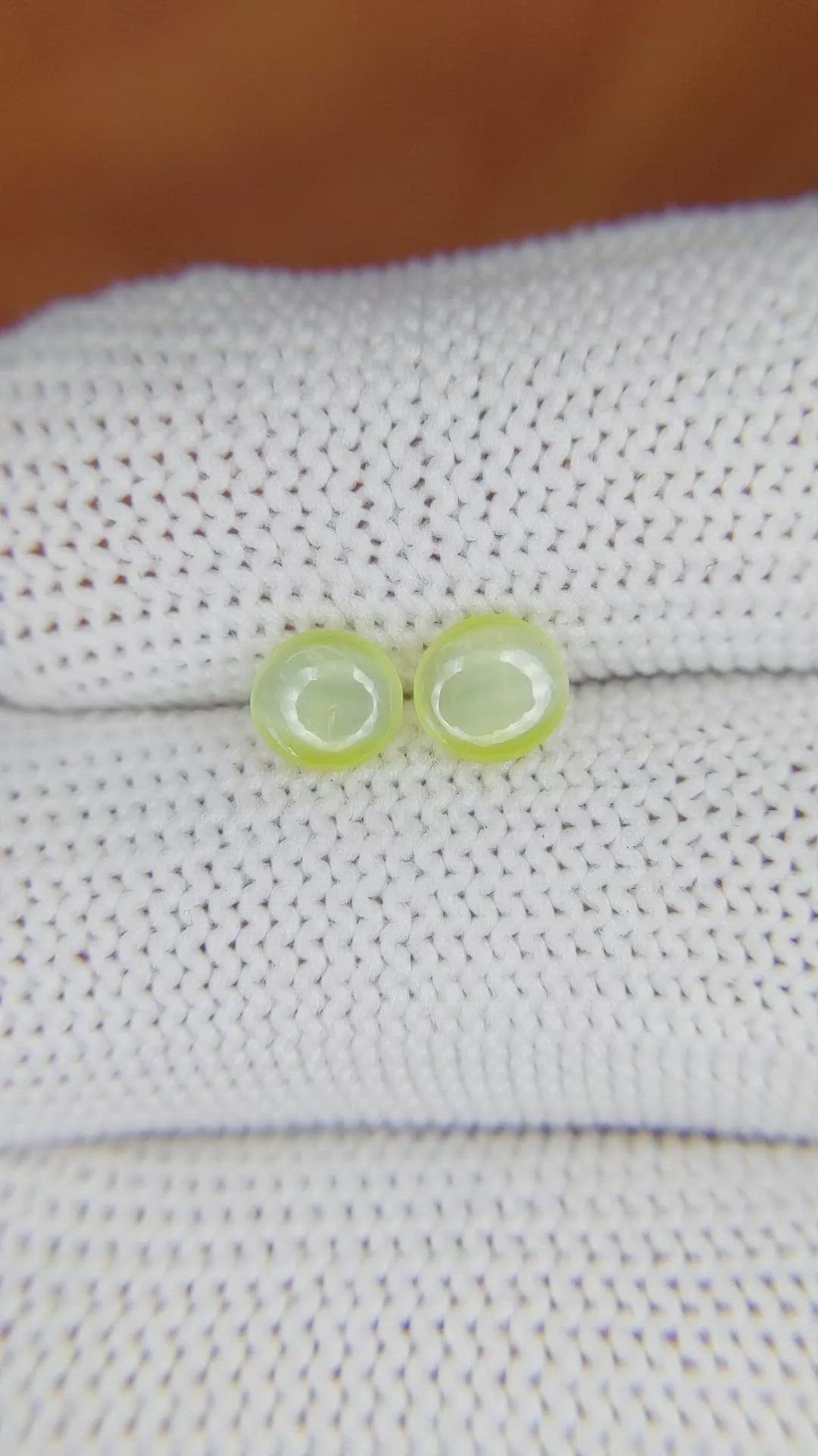 1.66&nbsp;Ct.Tw.Total Carat Weight Greenish Yellow Cabochon Chrysoberyl Pair from Ceylon (Sri Lanka) Size Video