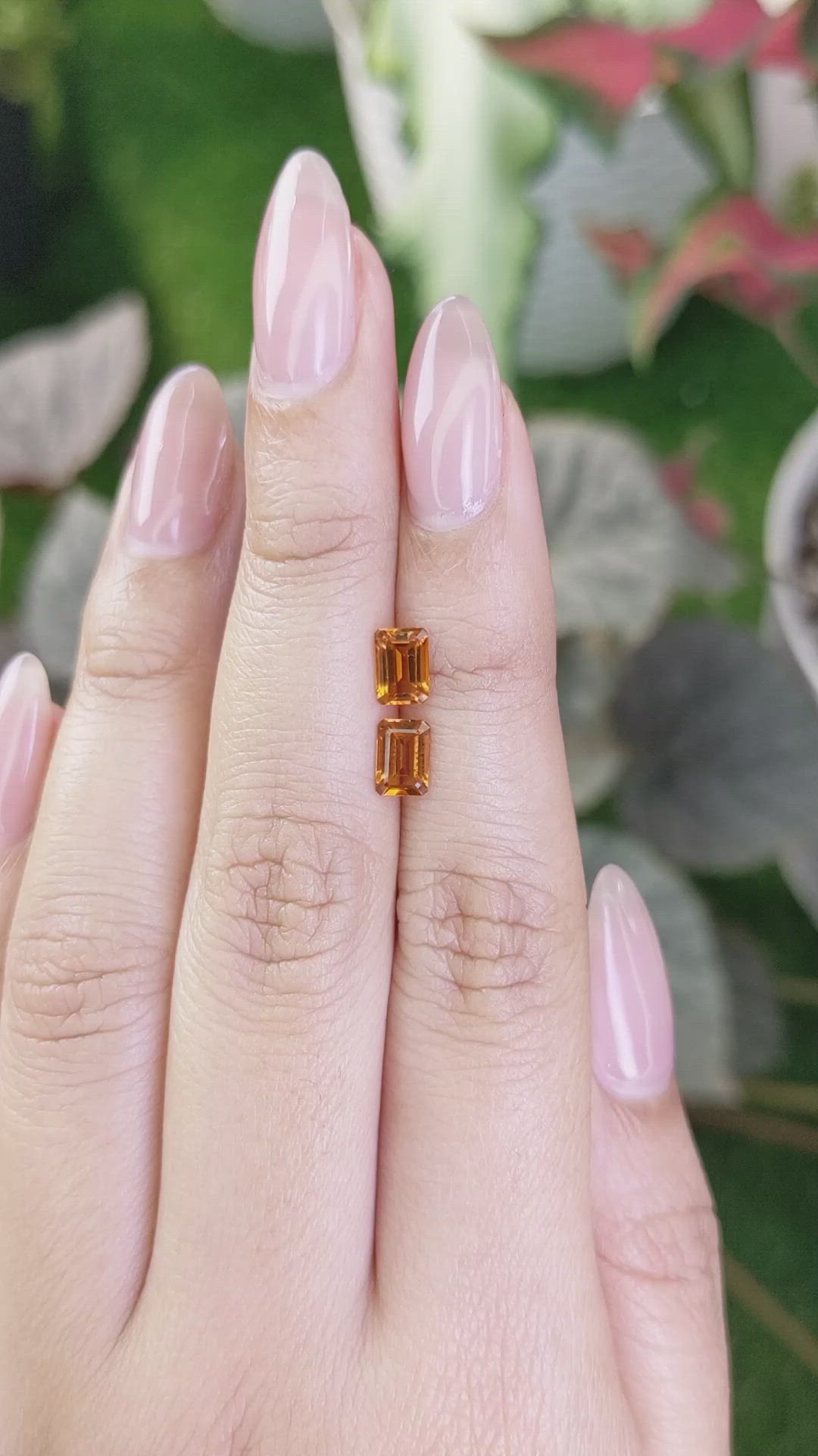 0.97&nbsp;Ct.Tw.Total Carat Weight Madeira Citrine Pair from Brazil Size Video