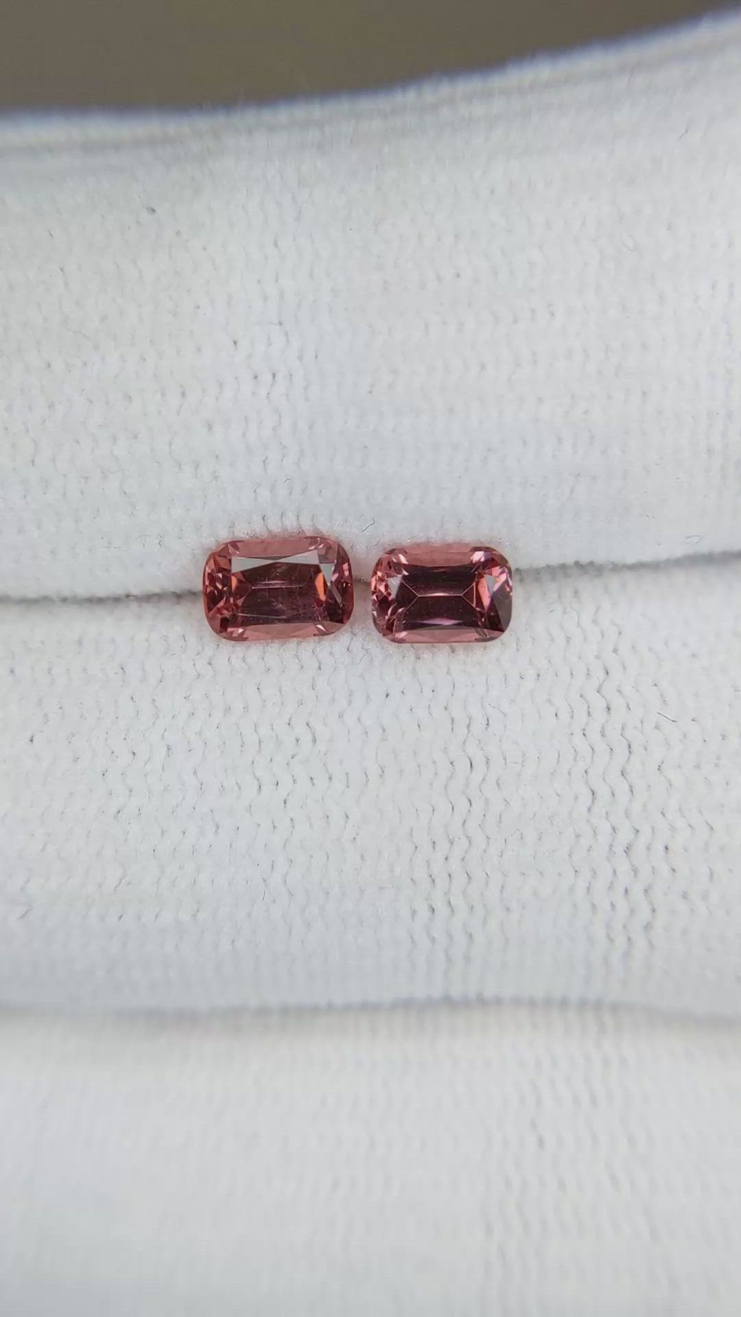 1.22&nbsp;Ct.Tw.Total Carat Weight Malaya Garnet Pair from Tanzania Size Video