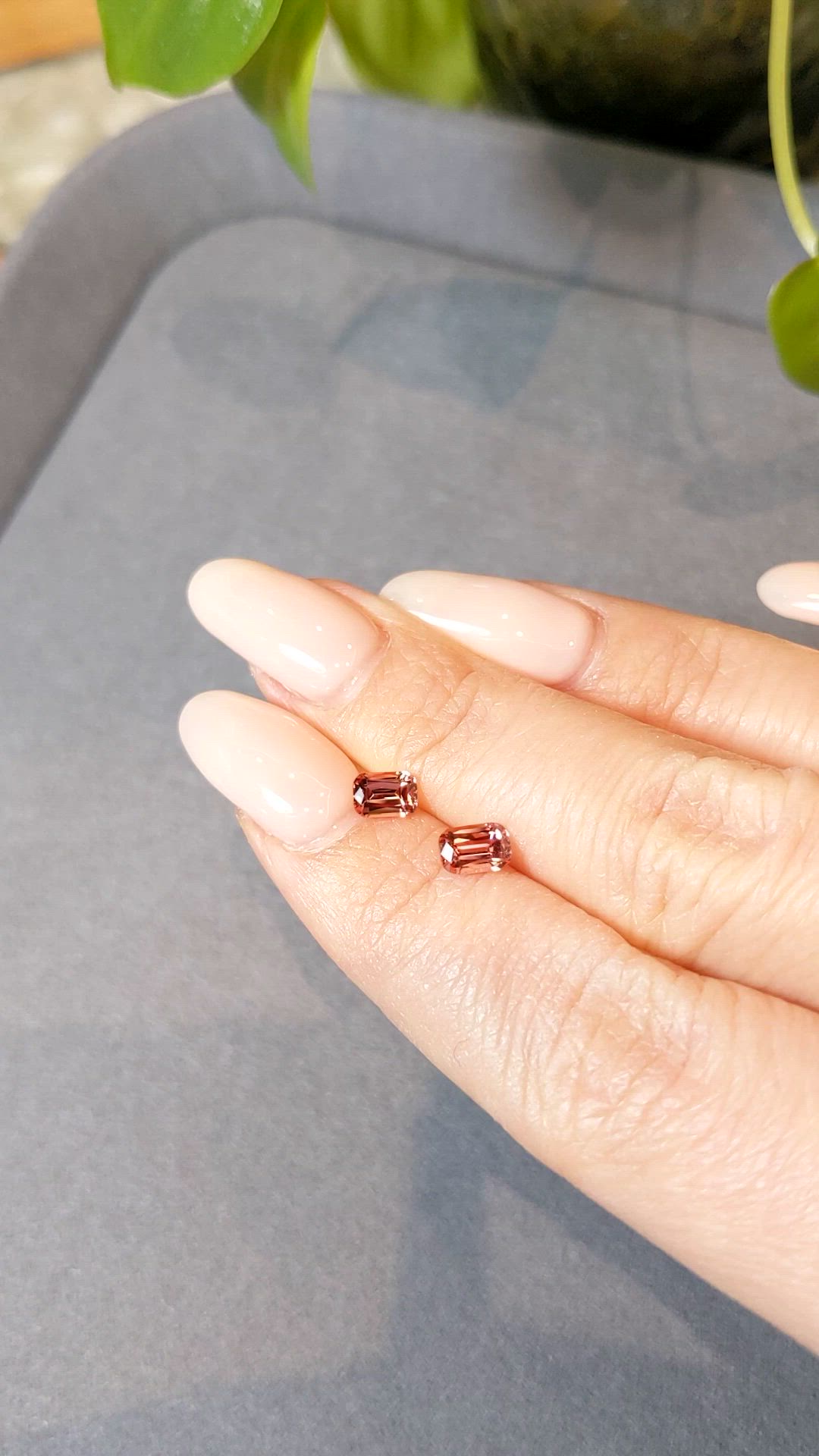 1.22&nbsp;Ct.Tw.Total Carat Weight Malaya Garnet Pair from Tanzania Size Video