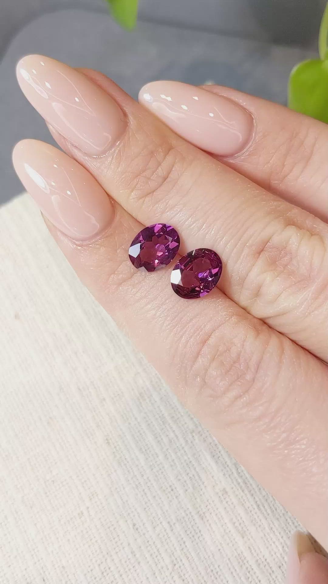 3.36&nbsp;Ct.Tw.Total Carat Weight Purplish Pink Rhodolite Garnet Pair from Tanzania Size Video