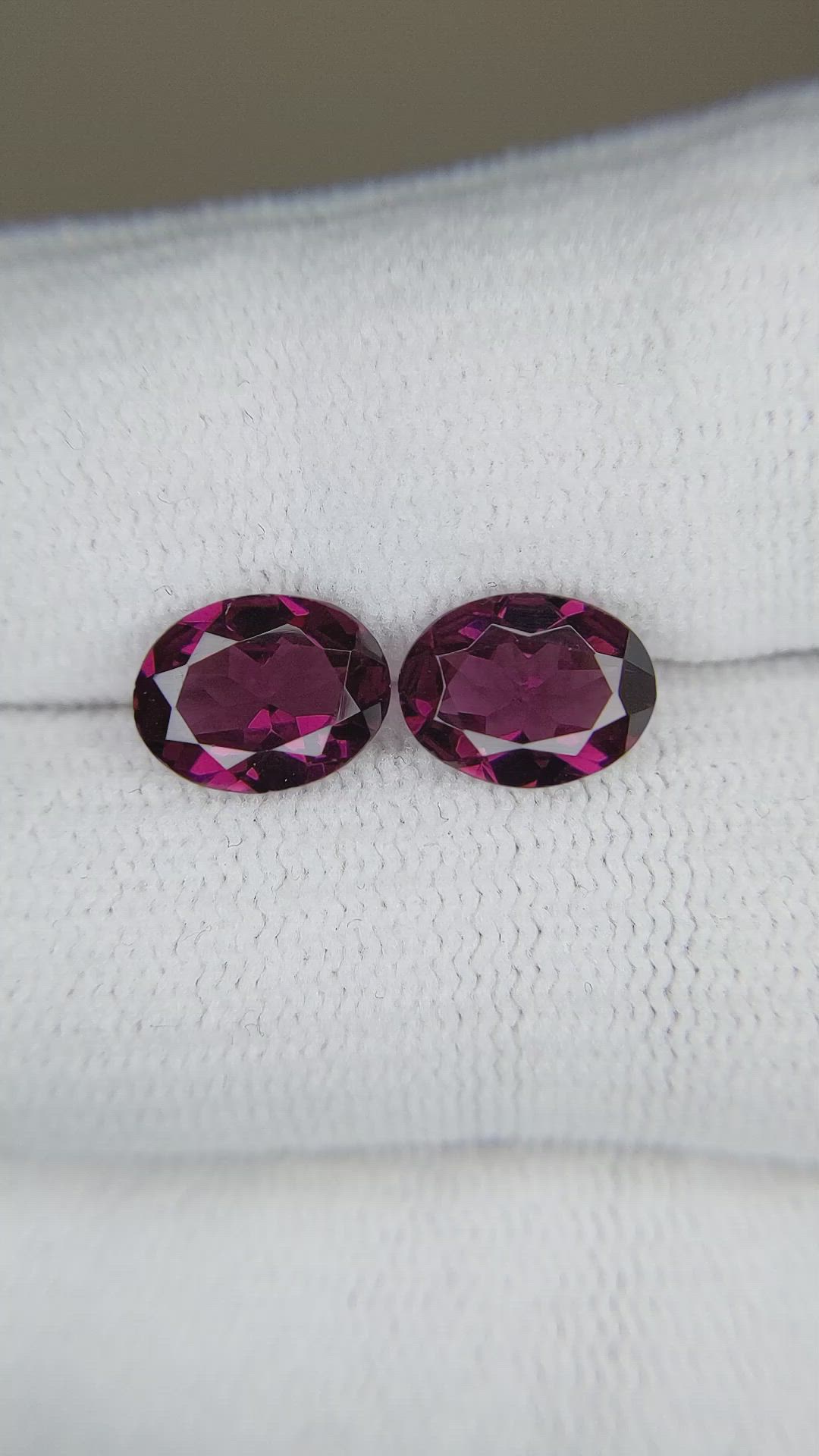 3.56 Ct.Tw.Total Carat Weight Pinkish Purple Rhodolite Garnet Pair from Tanzania Size Video