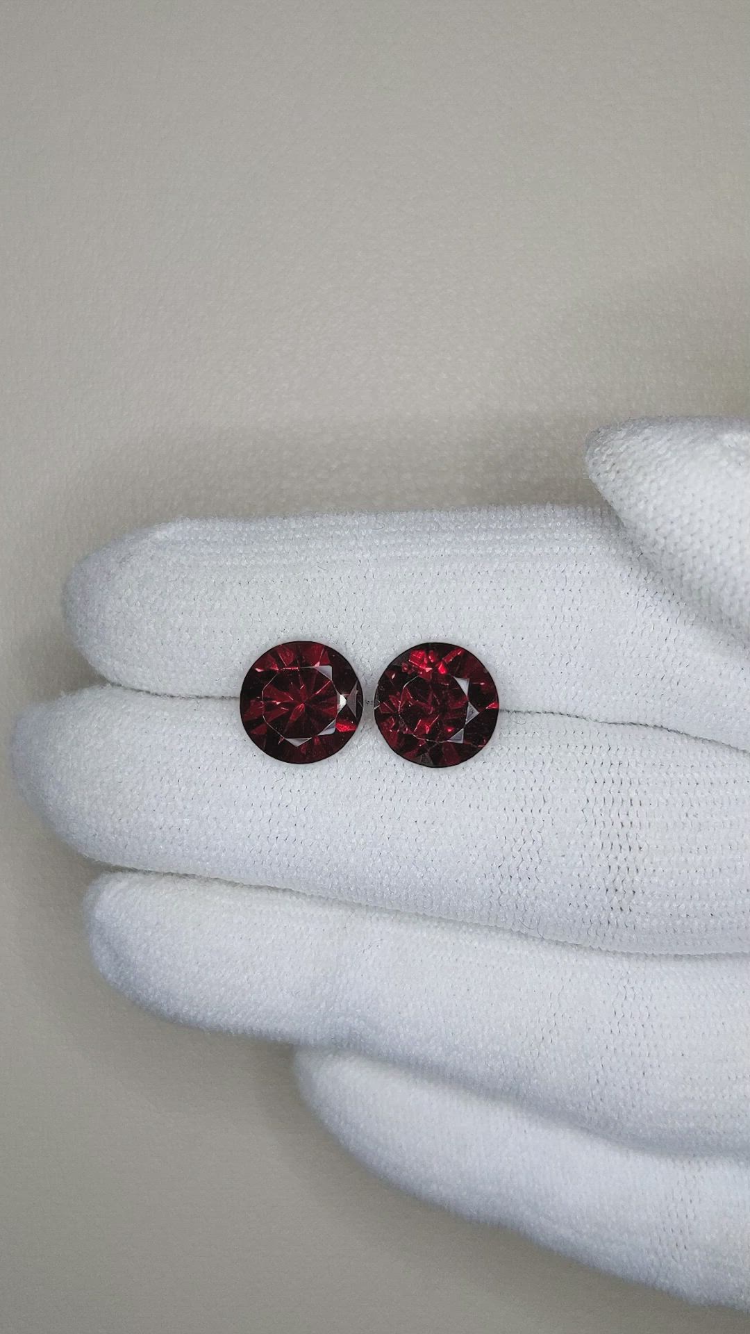 5.96&nbsp;Ct.Tw.Total Carat Weight Red Garnet Pair from Tanzania Size Video