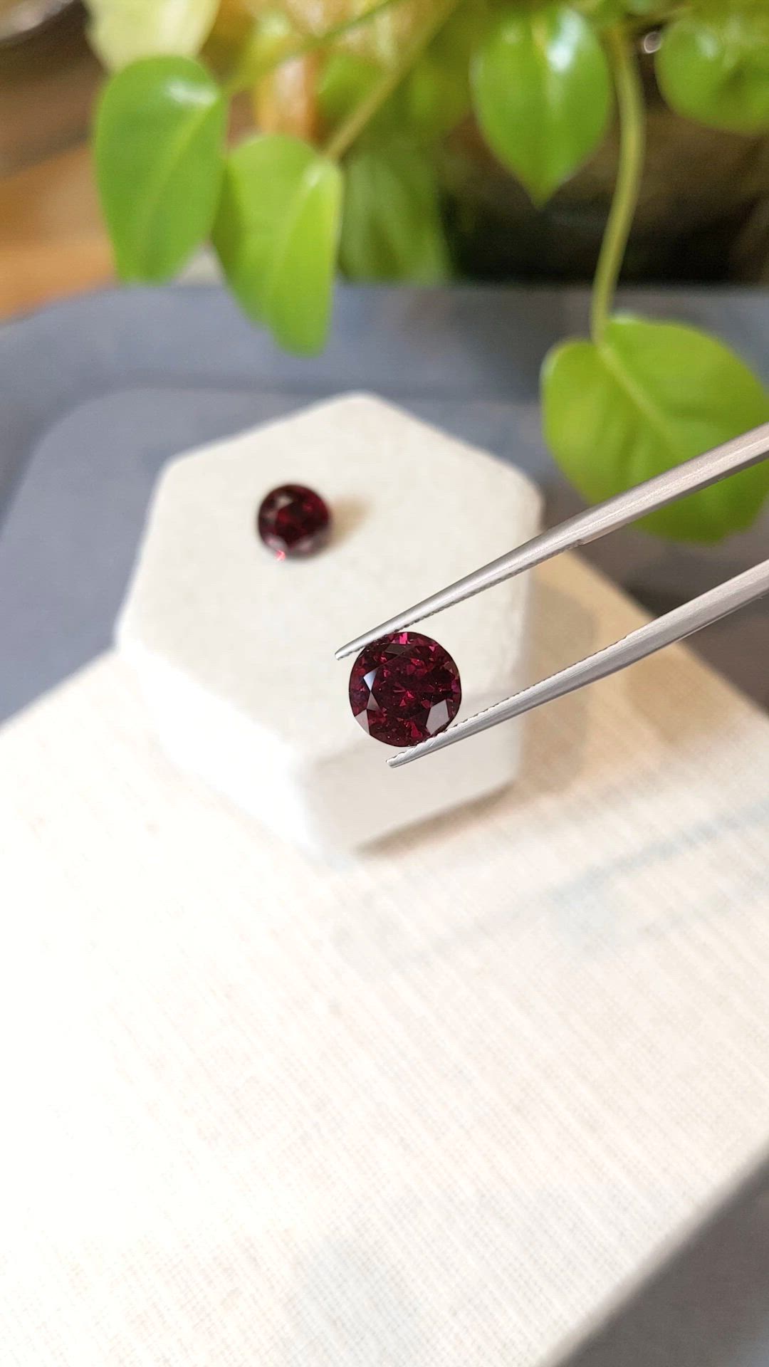 7.14&nbsp;Ct.Tw.Total Carat Weight Pinkish Purple Rhodolite Garnet Pair from Tanzania Size Video