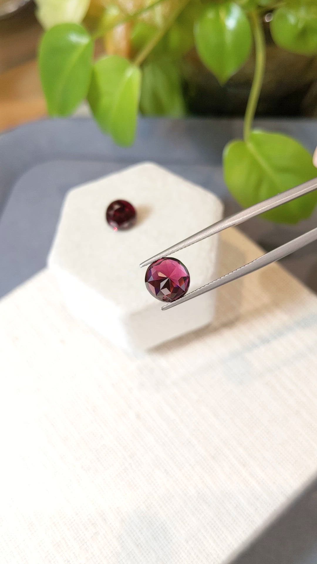 7.14&nbsp;Ct.Tw.Total Carat Weight Pinkish Purple Rhodolite Garnet Pair from Tanzania Size Video