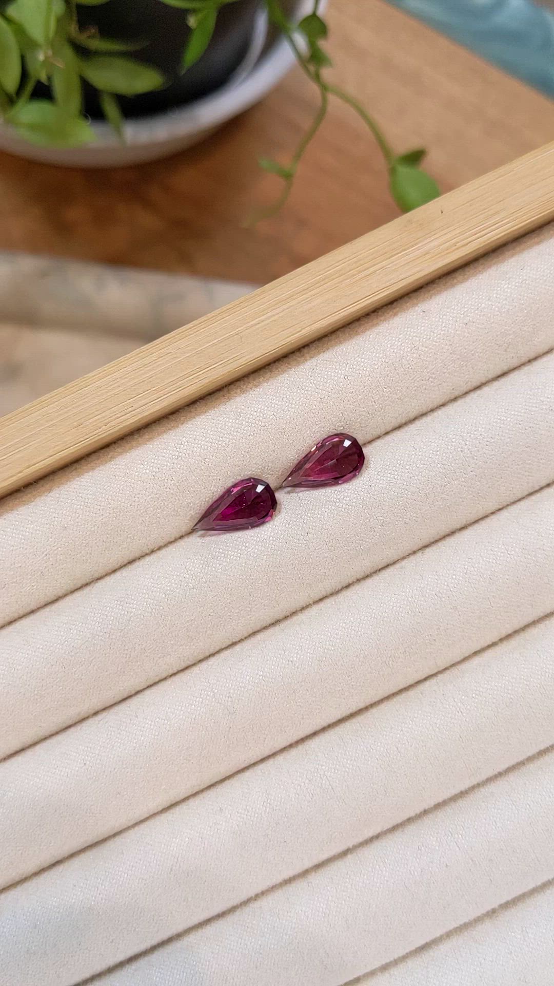 4.01&nbsp;Ct.Tw.Total Carat Weight Pinkish Purple Rhodolite Garnet Pair from Tanzania Size Video