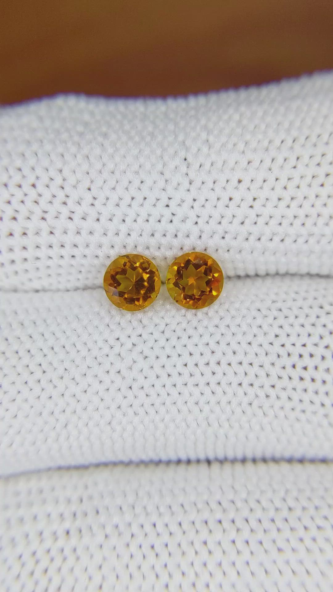 0.96&nbsp;Ct.Tw.Total Carat Weight Madeira Citrine Pair from Brazil Size Video