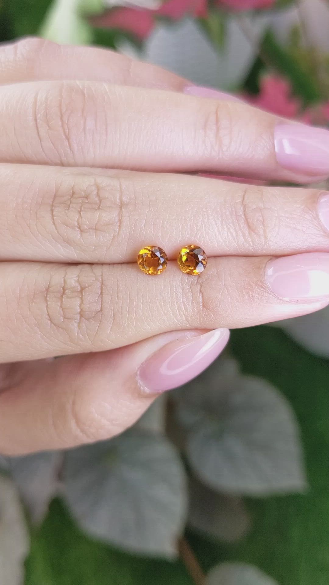 0.96&nbsp;Ct.Tw.Total Carat Weight Madeira Citrine Pair from Brazil Size Video