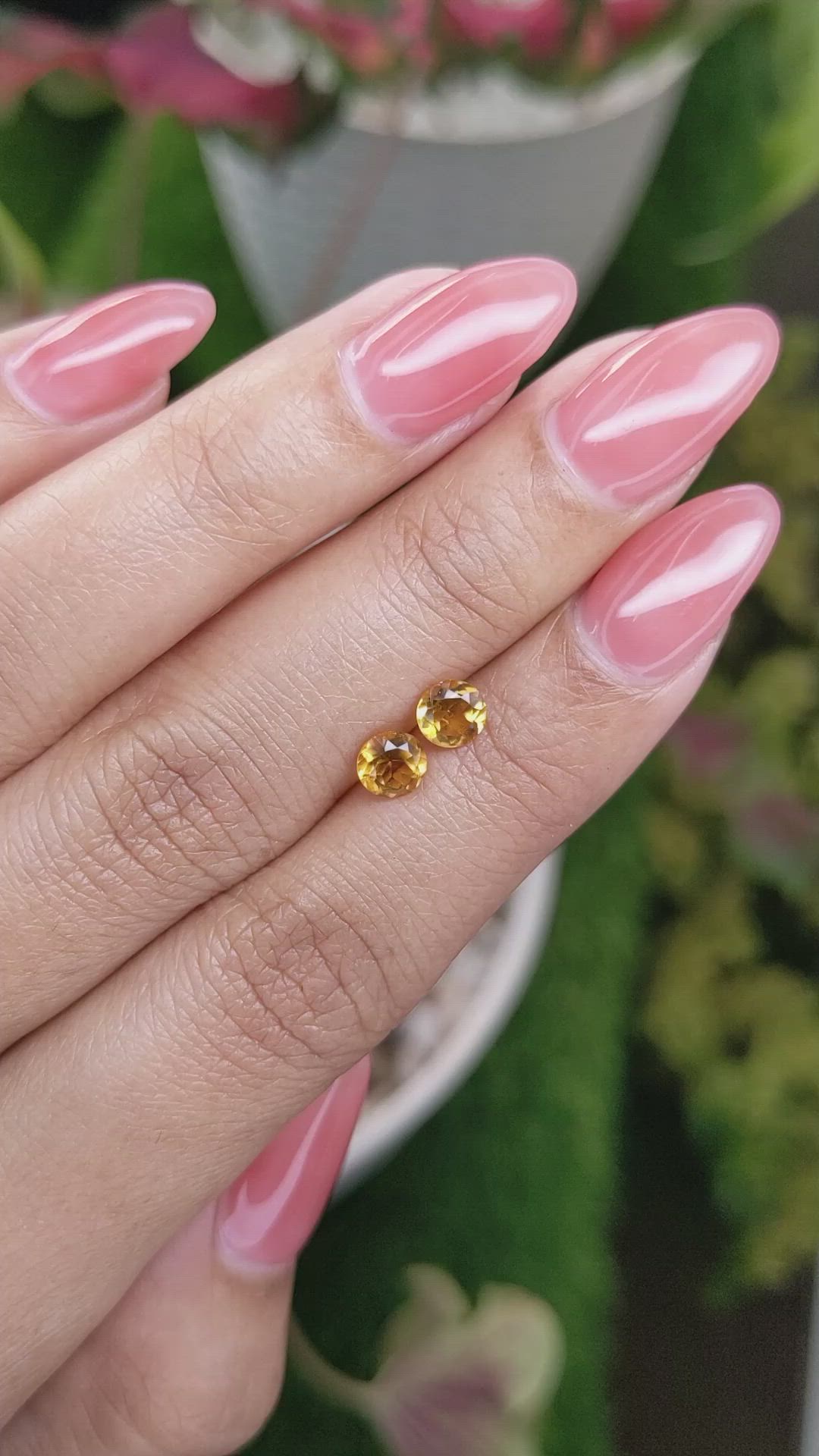 0.86&nbsp;Ct.Tw.Total Carat Weight Yellow Madeira Citrine Pair from Brazil Size Video