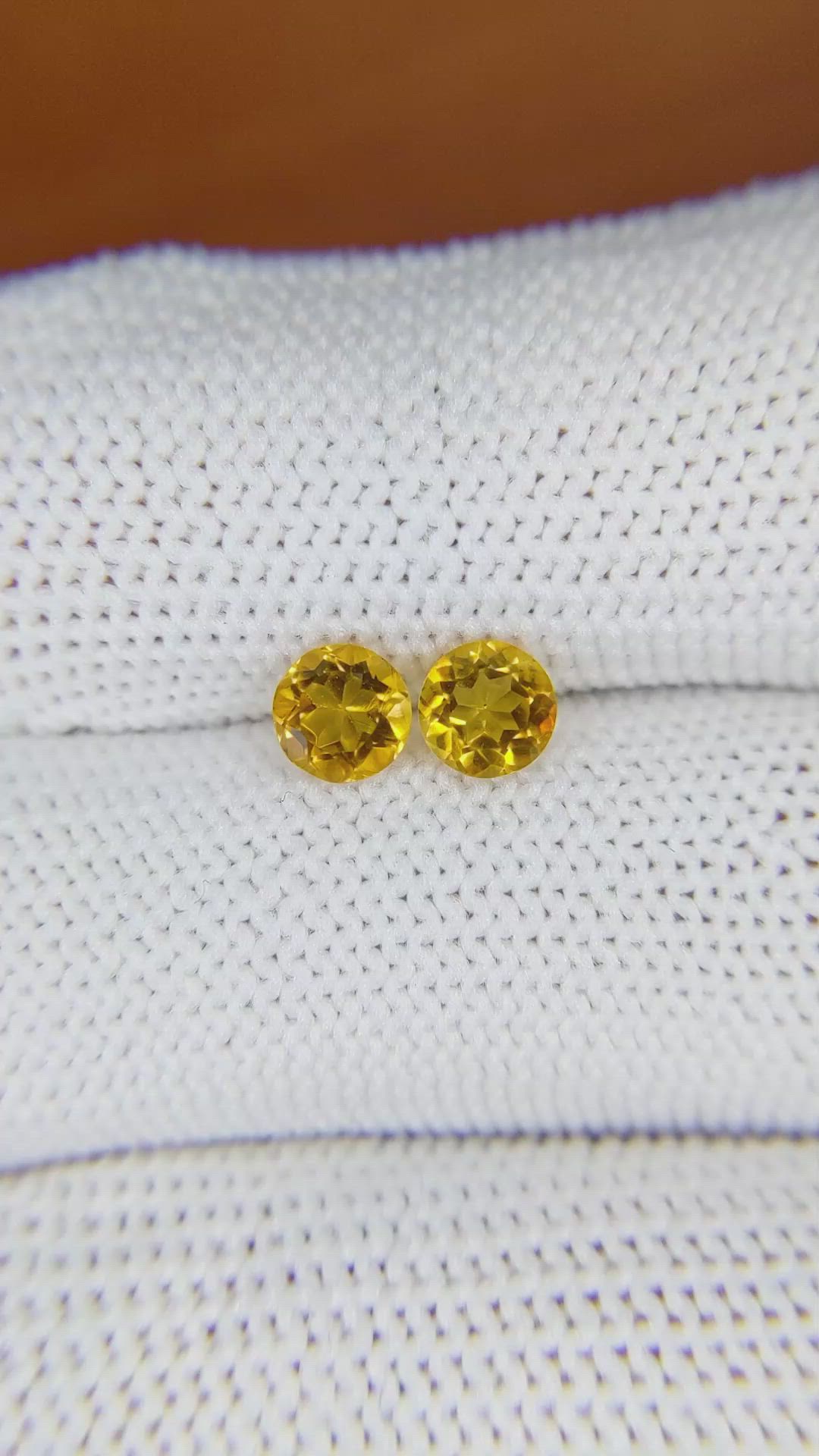 0.86&nbsp;Ct.Tw.Total Carat Weight Yellow Madeira Citrine Pair from Brazil Size Video