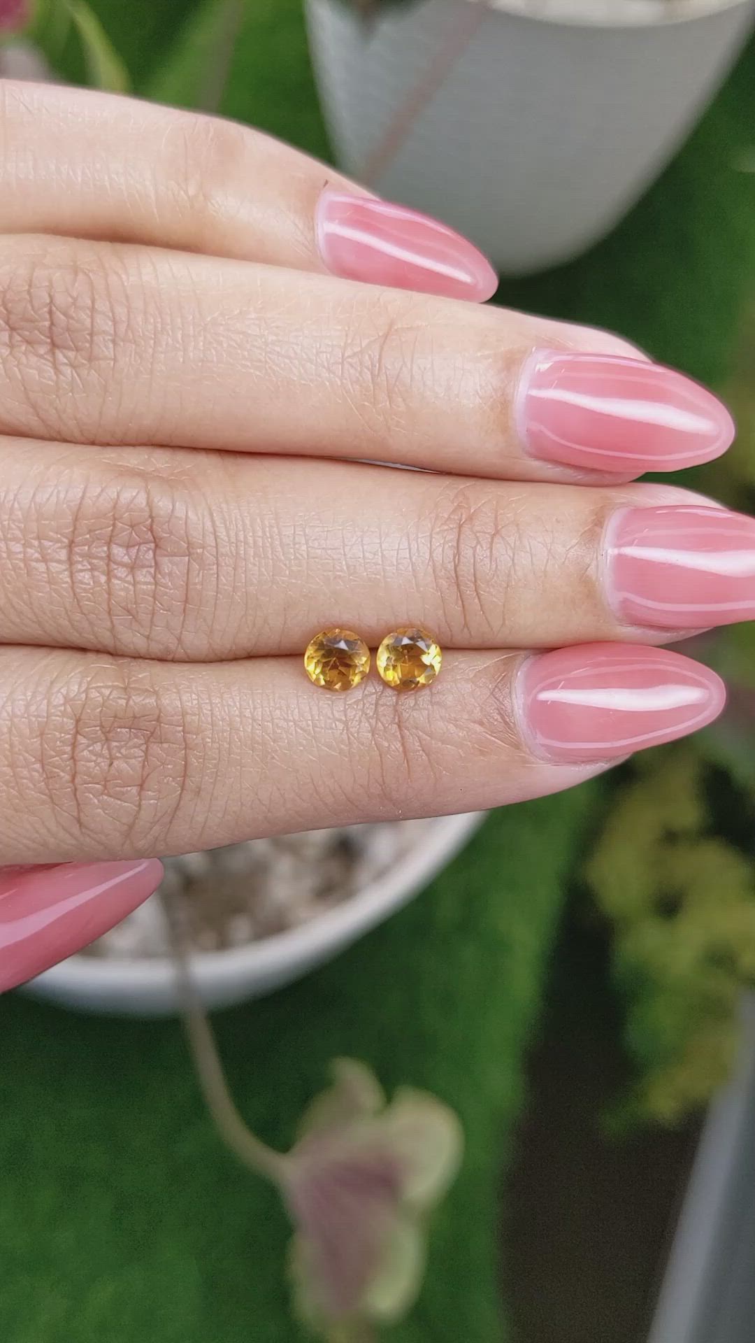 0.86&nbsp;Ct.Tw.Total Carat Weight Yellow Madeira Citrine Pair from Brazil Size Video