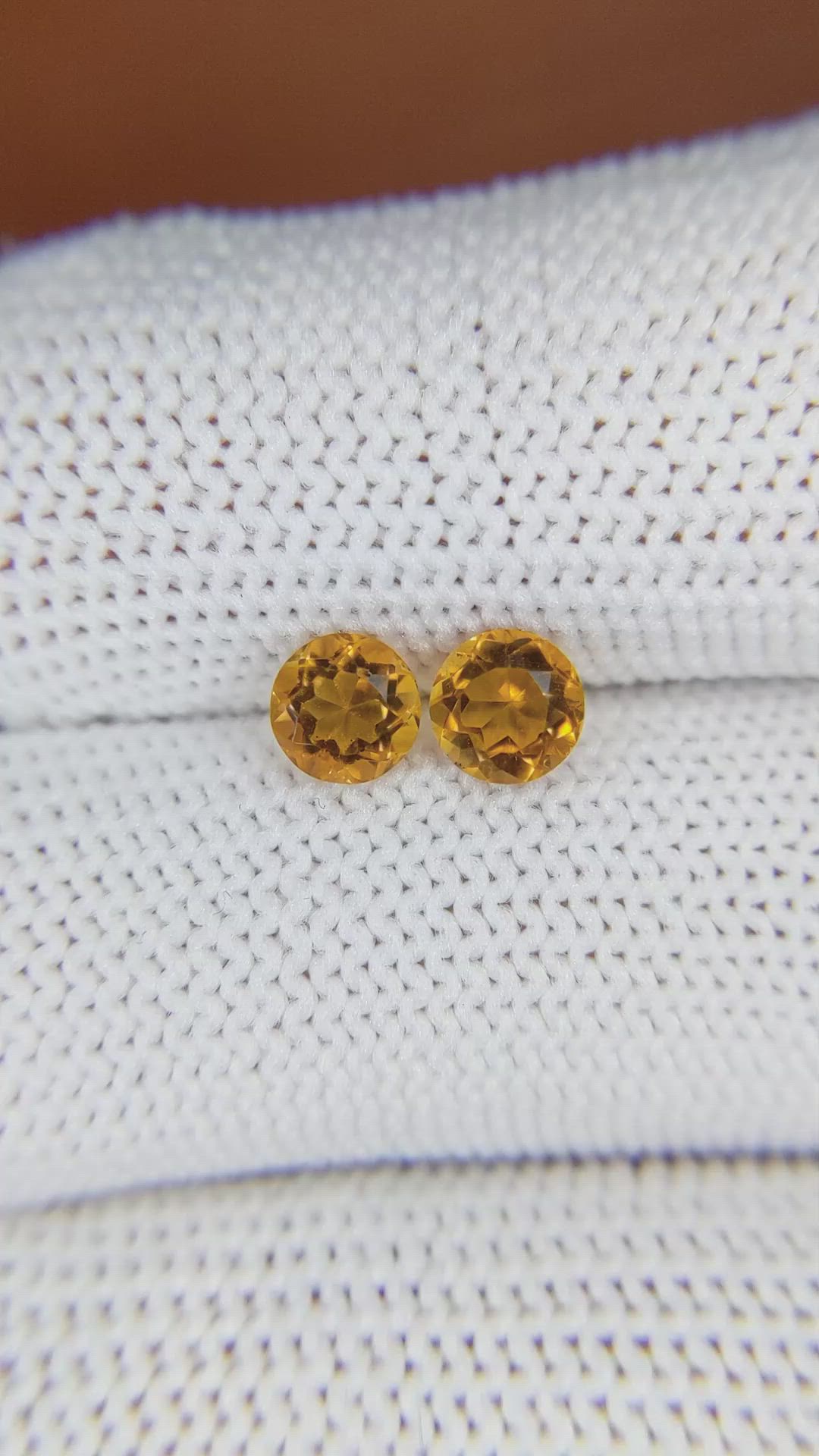0.97&nbsp;Ct.Tw.Total Carat Weight Madeira Citrine Pair from Brazil Size Video