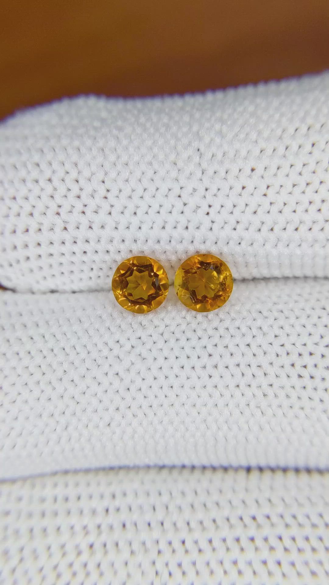 0.93&nbsp;Ct.Tw.Total Carat Weight Yellowish Orange Madeira Citrine Pair from Brazil Size Video