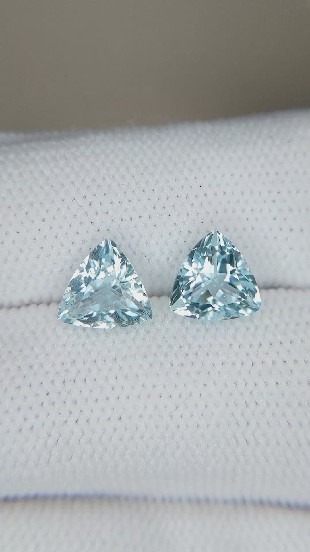 2.27&nbsp;Ct.Tw.Total Carat Weight Blue Aquamarine Pair from Madagascar Size Video