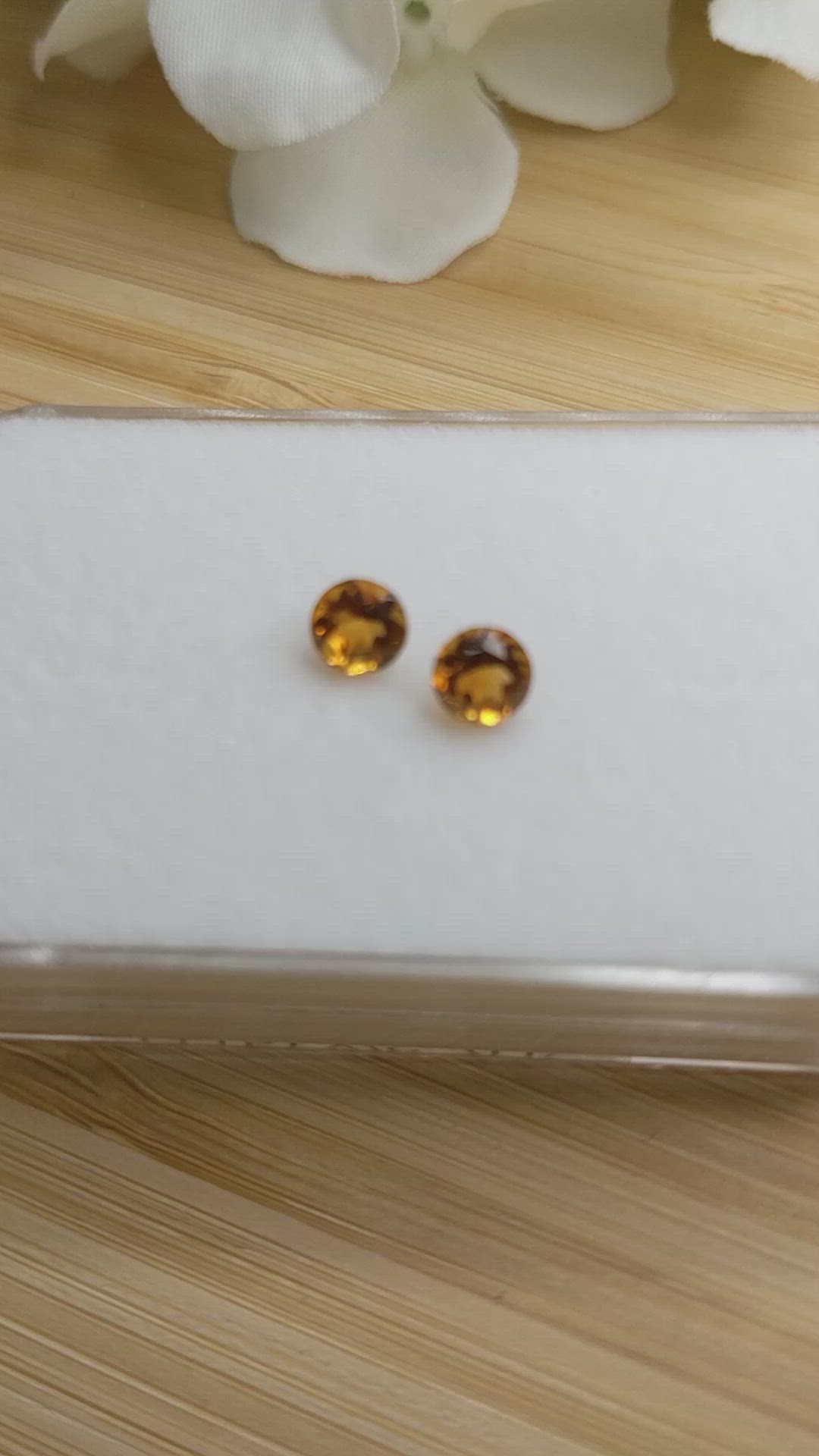 0.90&nbsp;Ct.Tw.Total Carat Weight Yellowish Orange Madeira Citrine Pair from Brazil Size Video
