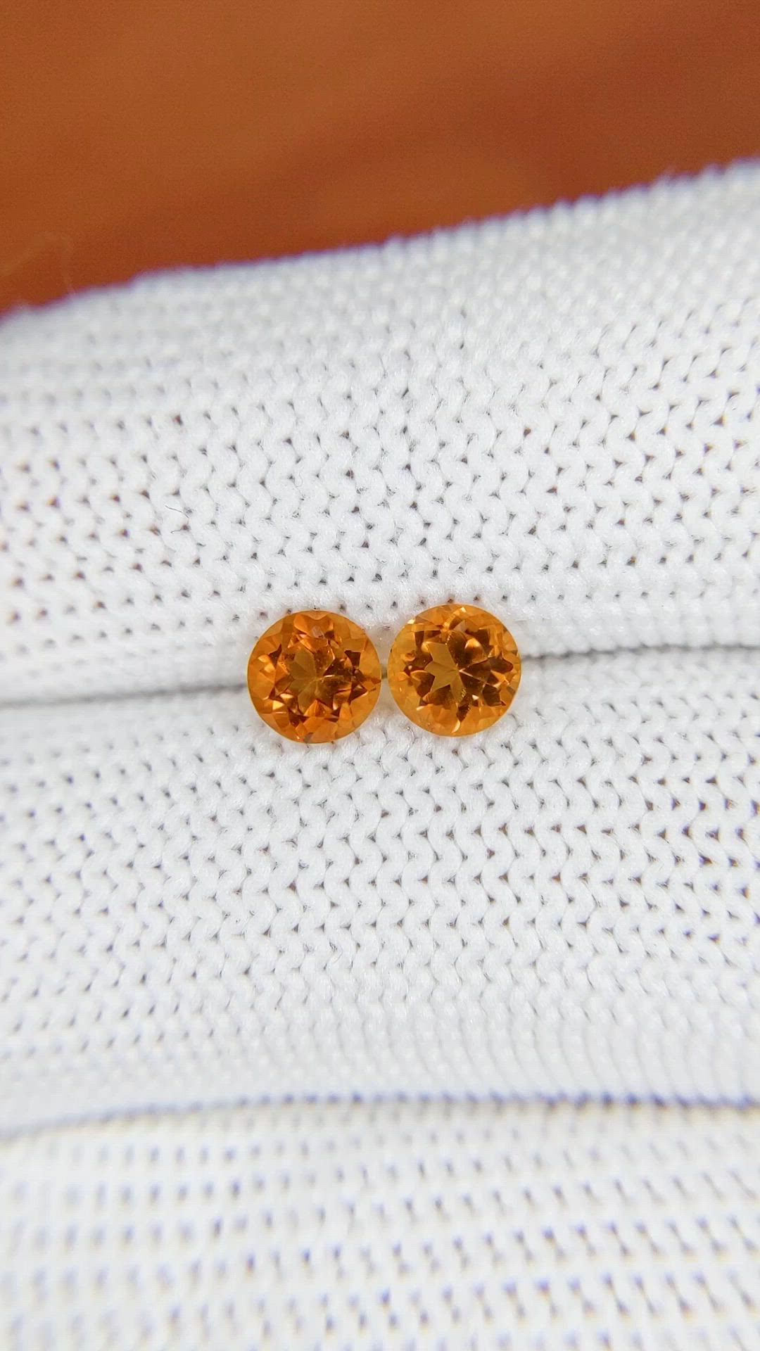 0.97&nbsp;Ct.Tw.Total Carat Weight Yellowish Orange Madeira Citrine Pair from Brazil Size Video