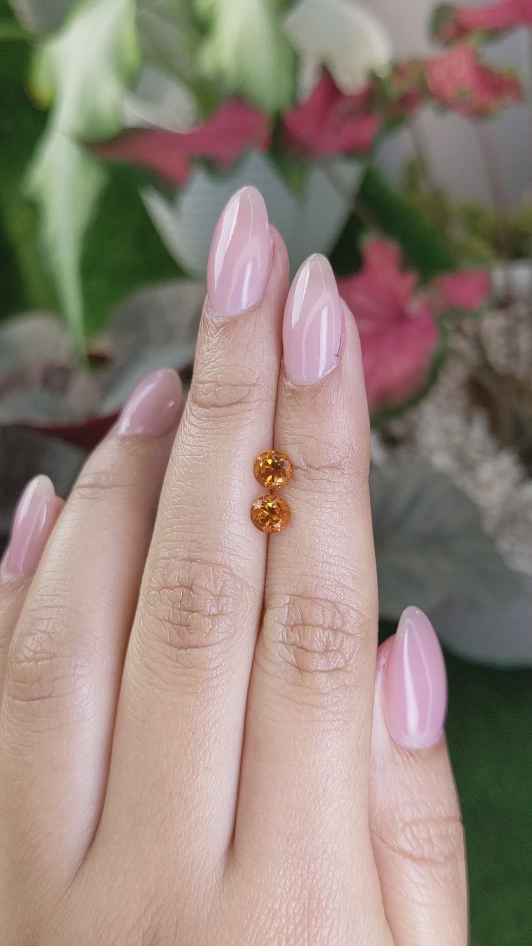 0.97&nbsp;Ct.Tw.Total Carat Weight Yellowish Orange Madeira Citrine Pair from Brazil Size Video