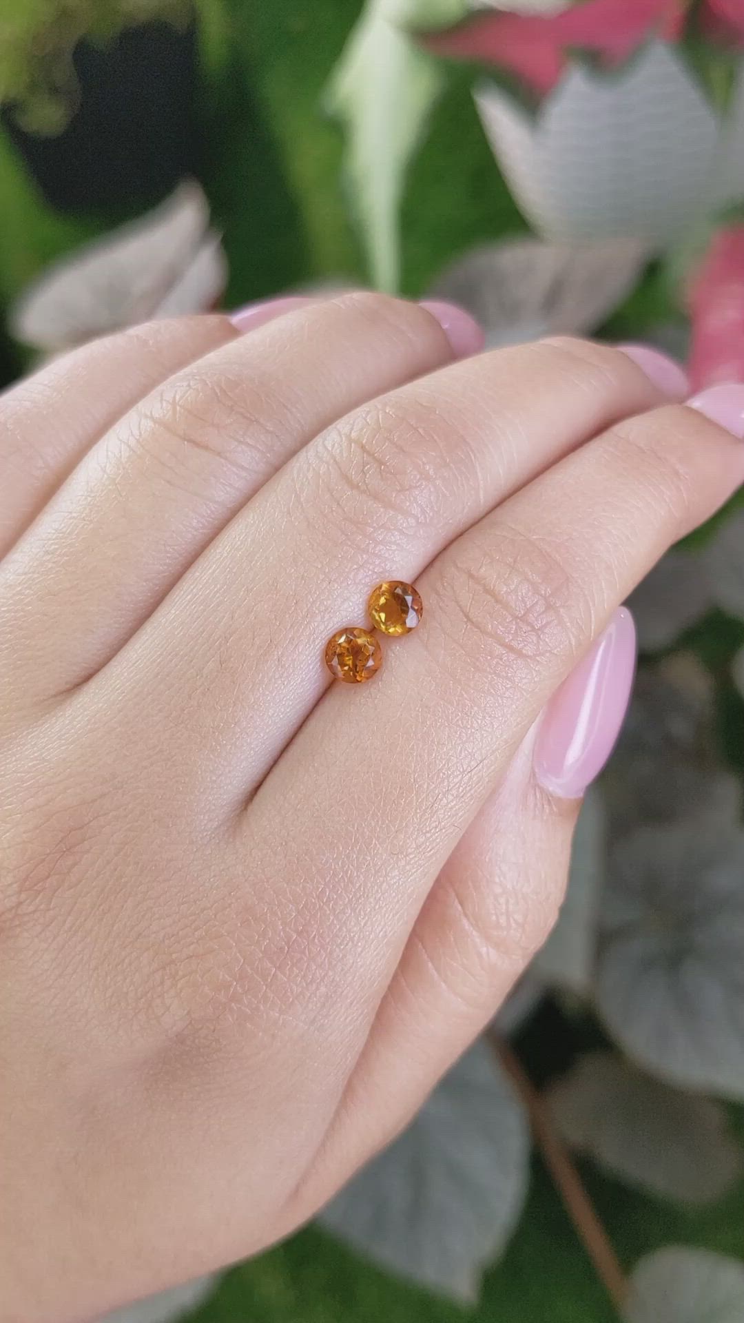 0.97&nbsp;Ct.Tw.Total Carat Weight Yellowish Orange Madeira Citrine Pair from Brazil Size Video