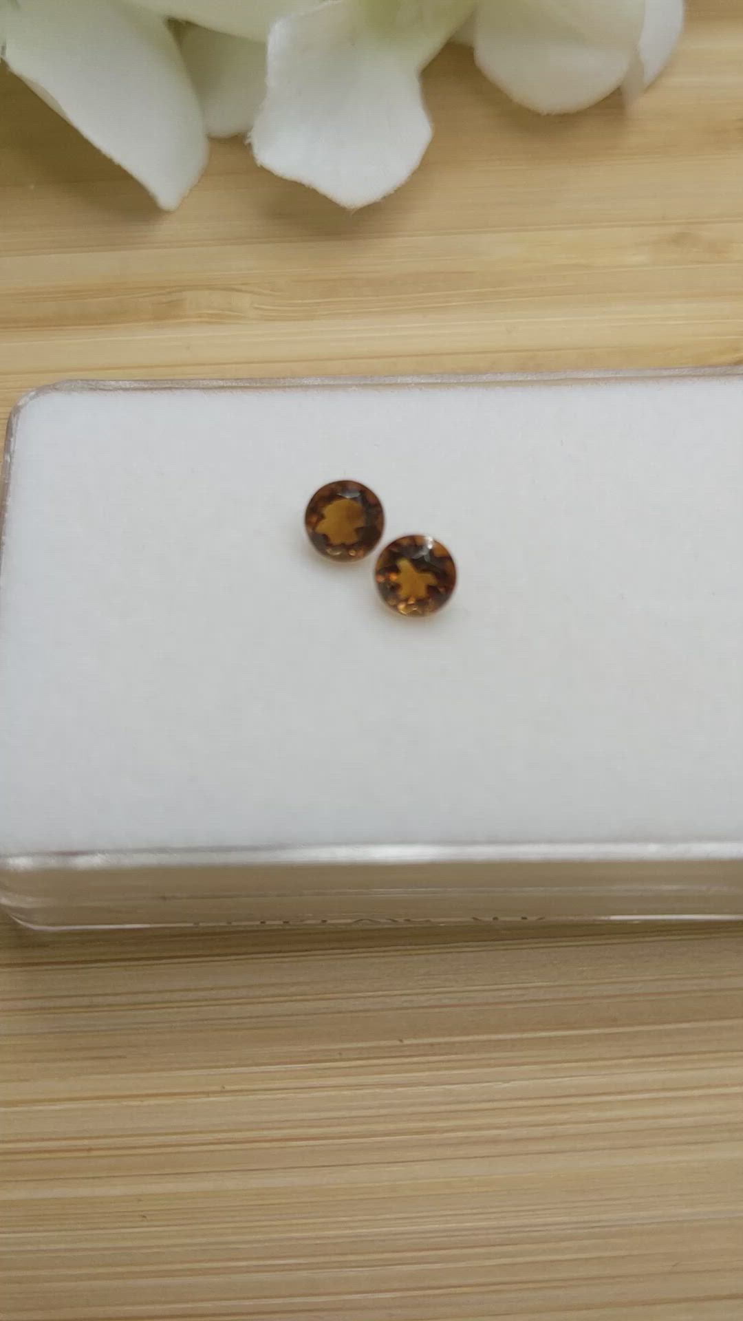 0.92&nbsp;Ct.Tw.Total Carat Weight Brownish Orange Madeira Citrine Pair from Brazil Size Video