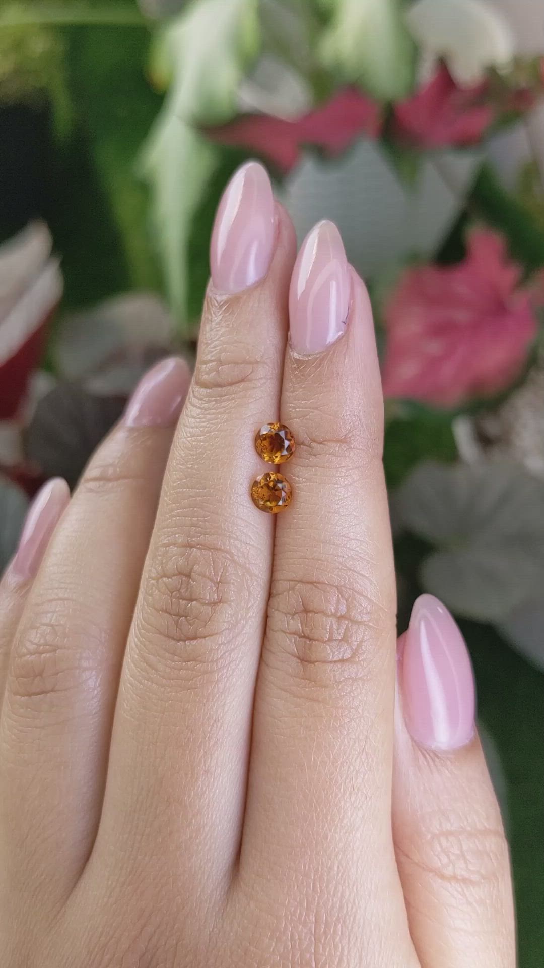 1.01&nbsp;Ct.Tw.Total Carat Weight Yellowish Orange Madeira Citrine Pair from Brazil Size Video