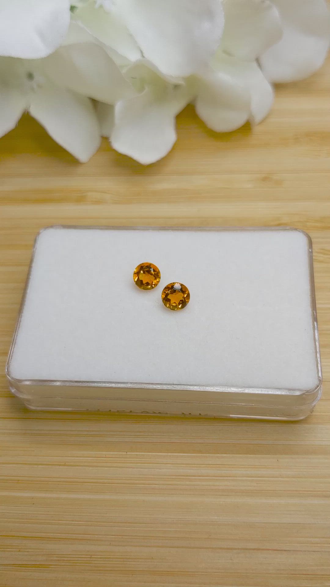 0.90&nbsp;Ct.Tw.Total Carat Weight Yellowish Orange Madeira Citrine Pair from Brazil Size Video