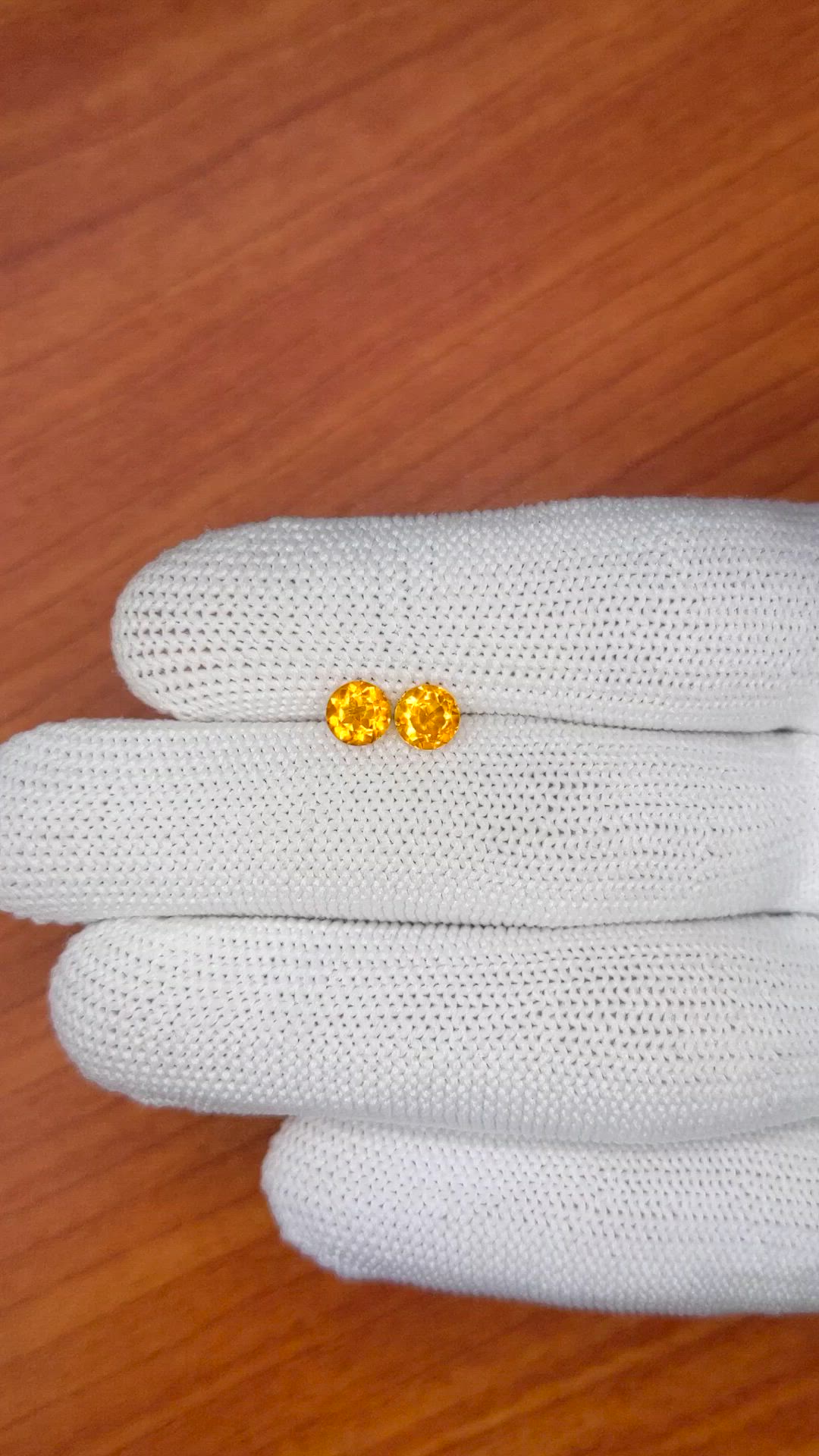 0.97&nbsp;Ct.Tw.Total Carat Weight Orangish Yellow Madeira Citrine Pair from Brazil Size Video