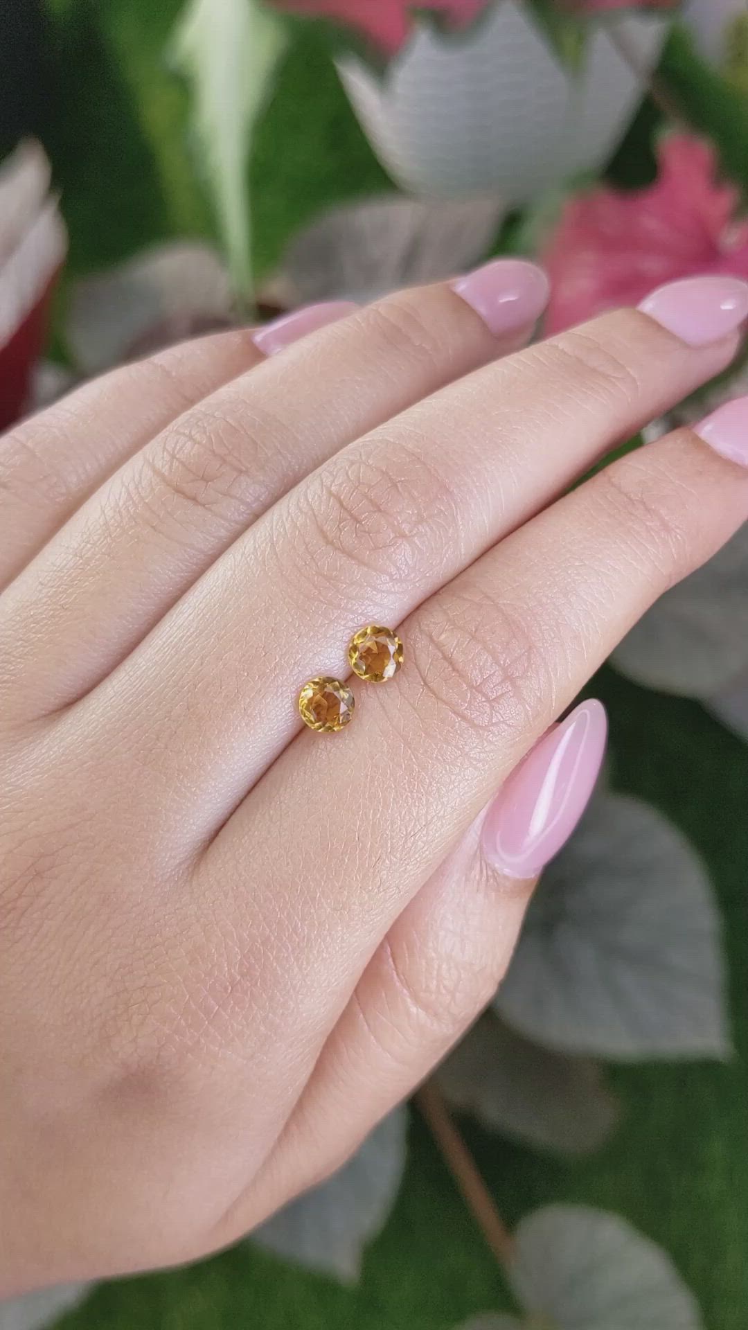0.81&nbsp;Ct.Tw.Total Carat Weight Orangish Yellow Madeira Citrine Pair from Brazil Size Video