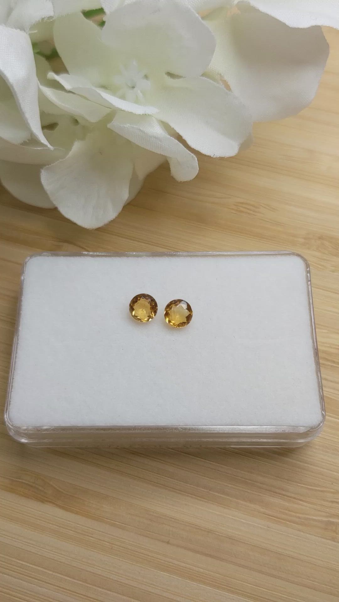 0.81&nbsp;Ct.Tw.Total Carat Weight Orangish Yellow Madeira Citrine Pair from Brazil Size Video