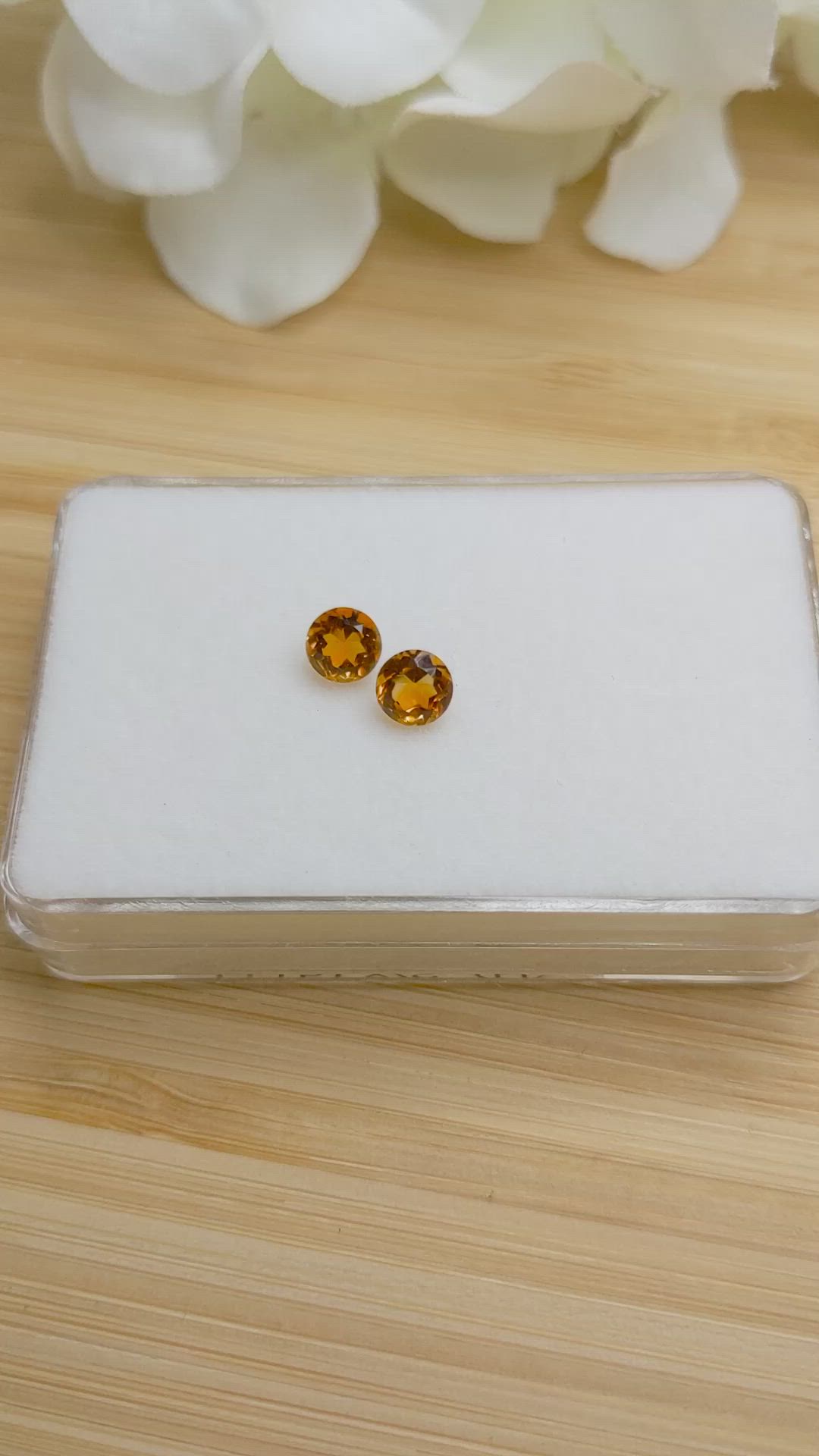 0.92&nbsp;Ct.Tw.Total Carat Weight Yellowish Orange Madeira Citrine Pair from Brazil Size Video